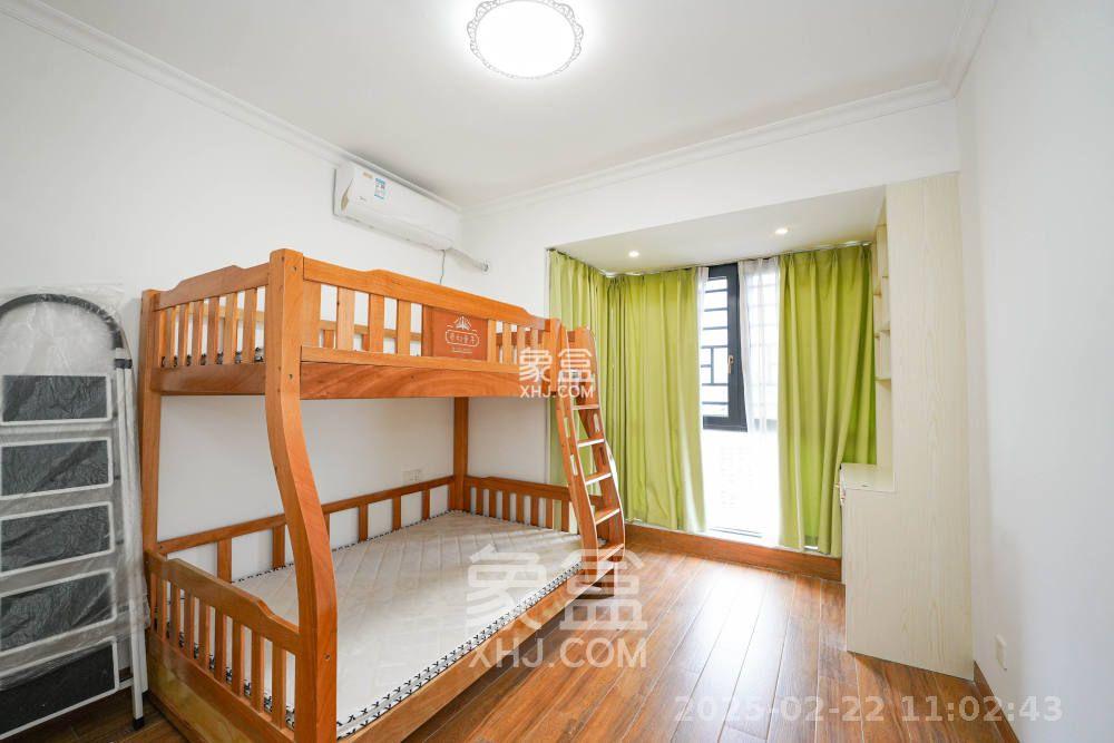 绿地新都会 3室2厅1卫 2400.0元/月 绿地新都会 3室2厅1卫 2400.0元/月室内图