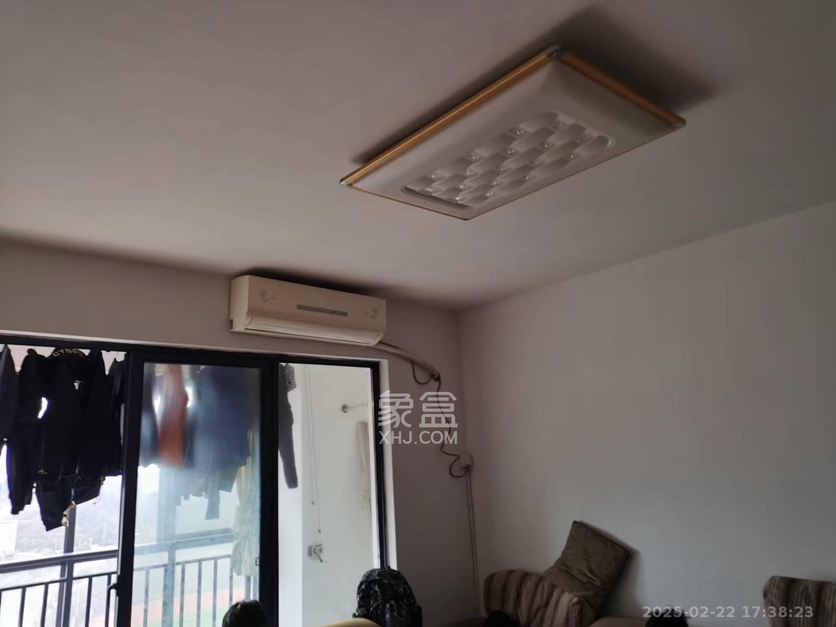 南庭城果  3室2厅1卫   2600.00元/月室内图