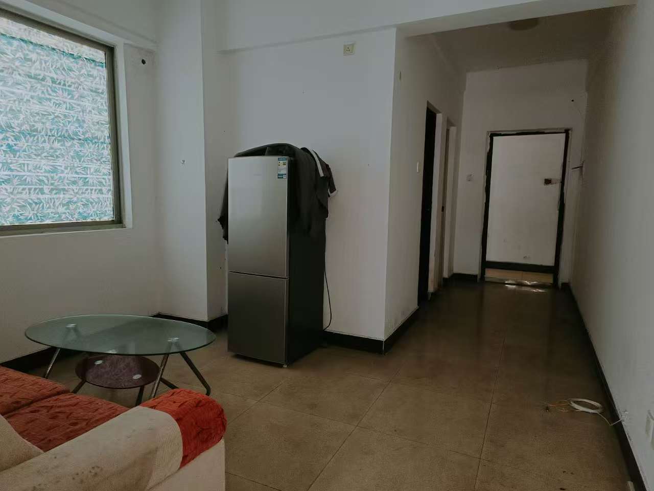 爱华小区  1室1厅1卫    60.0万 爱华小区  1室1厅1卫    60.0万室内图