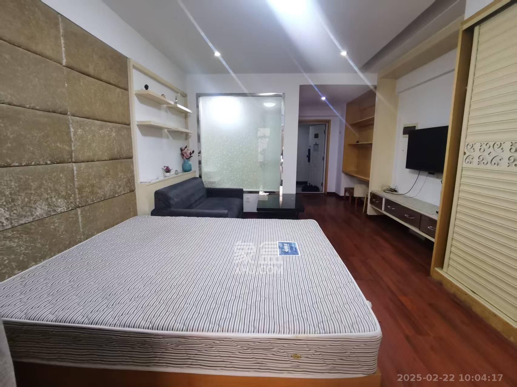 爱都(IDO) 1室1厅1卫 1300.0元/月 爱都(IDO) 1室1厅1卫 1300.0元/月室内图