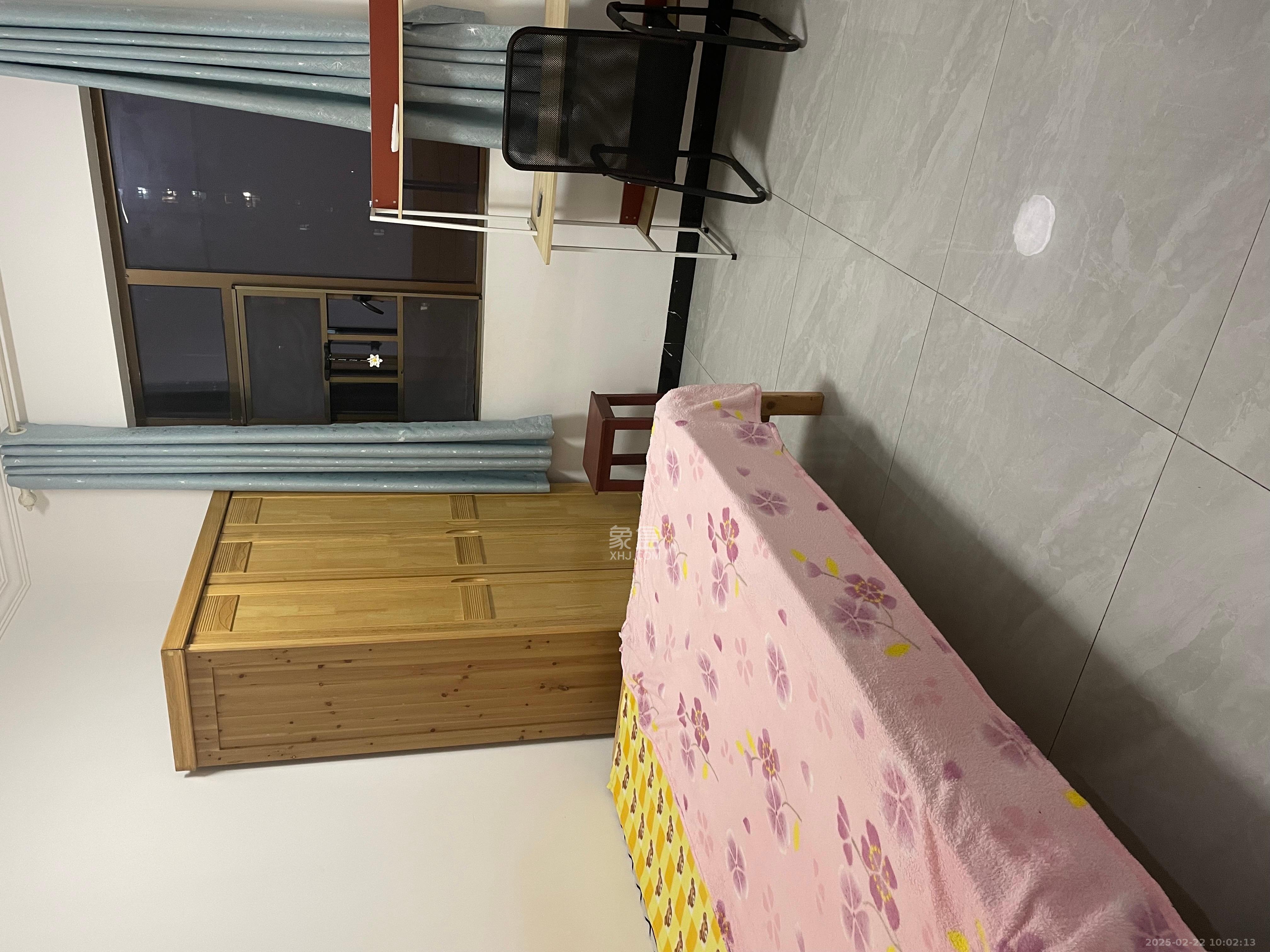 江山帝景哈佛  4室2厅1卫    2600.0元/月 江山帝景哈佛  4室2厅1卫    2600.0元/月室内图