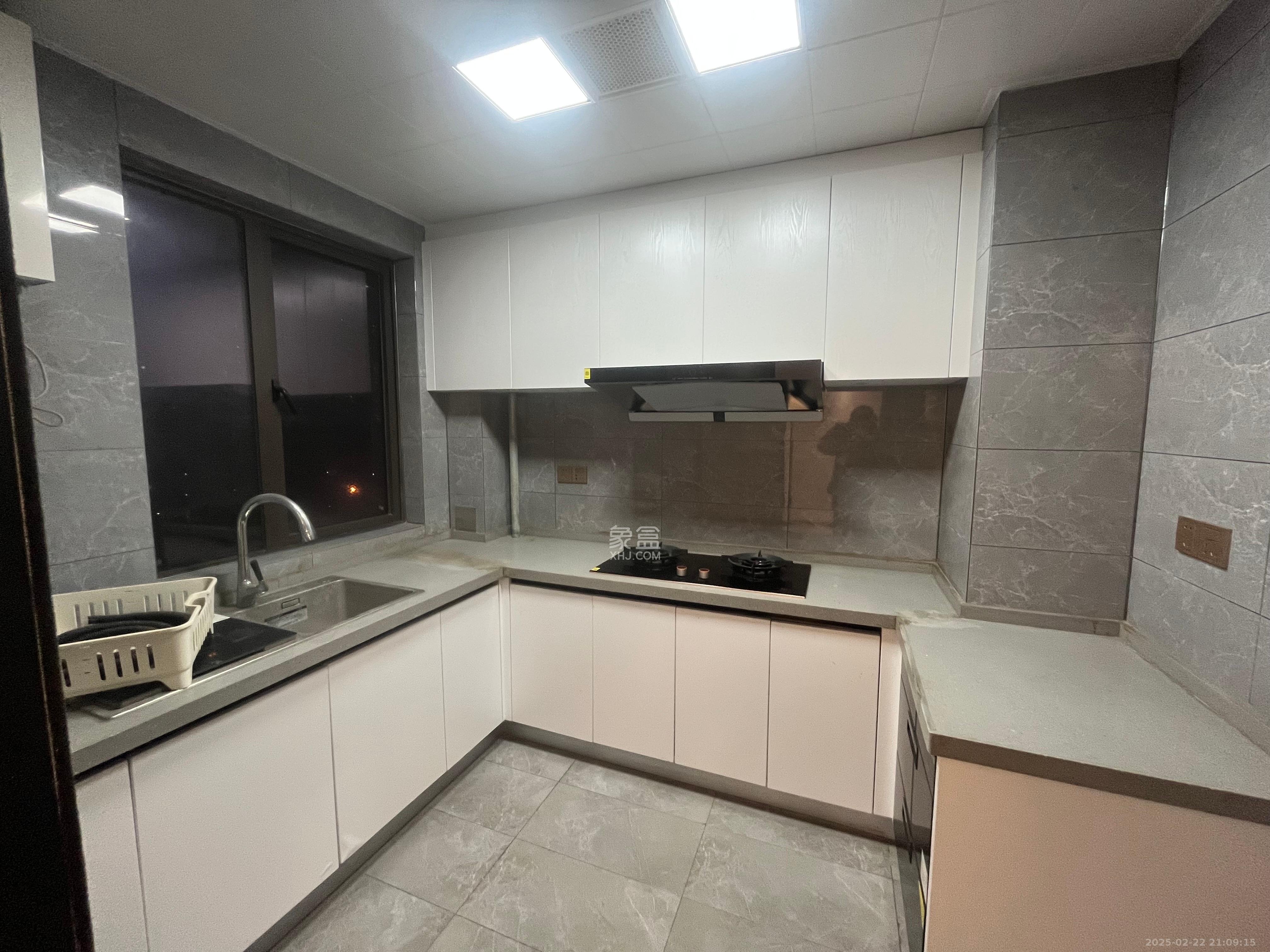 润和美郡(润和紫郡五期) 5室2厅2卫 2500.0元/月 润和美郡(润和紫郡五期) 5室2厅2卫 2500.0元/月室内图