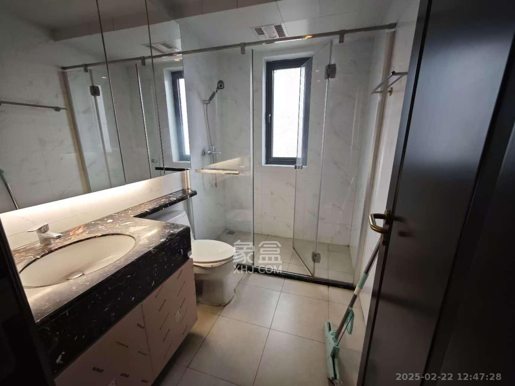 恒大御景天下城一期 4室2厅2卫 2600.0元/月 恒大御景天下城一期 4室2厅2卫 2600.0元/月室内图