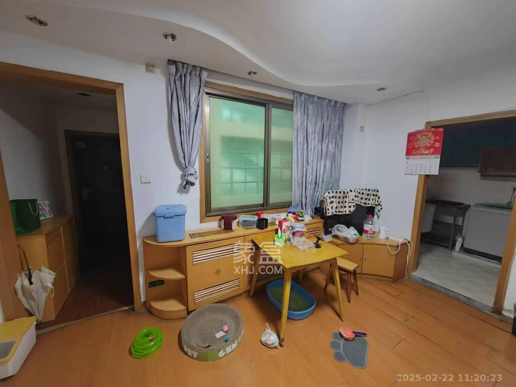 省政府五所 2室1厅1卫 2400.0元/月 省政府五所 2室1厅1卫 2400.0元/月室内图