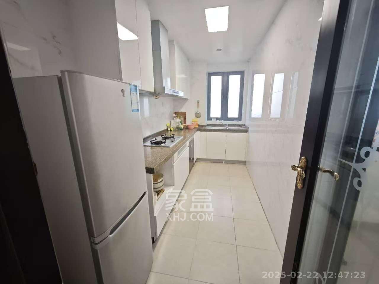 恒大御景天下城一期 4室2厅2卫 2600.0元/月 恒大御景天下城一期 4室2厅2卫 2600.0元/月室内图