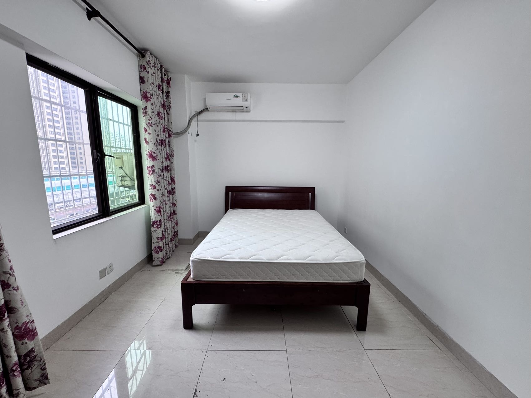 金银小区  2室2厅1卫    93.0万 金银小区  2室2厅1卫    93.0万客厅