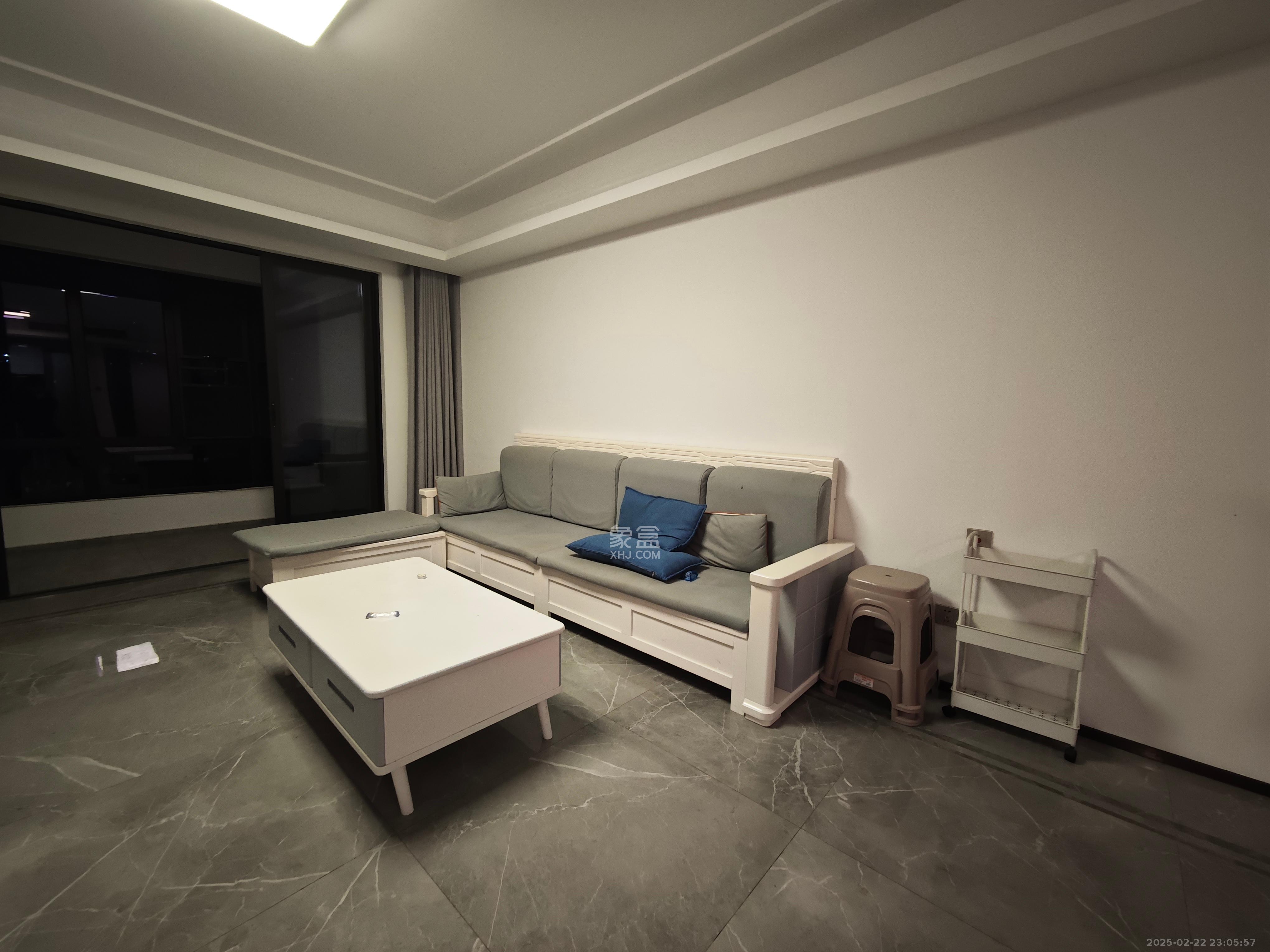 金茂建发泊悦  4室2厅2卫   4500.00元/月