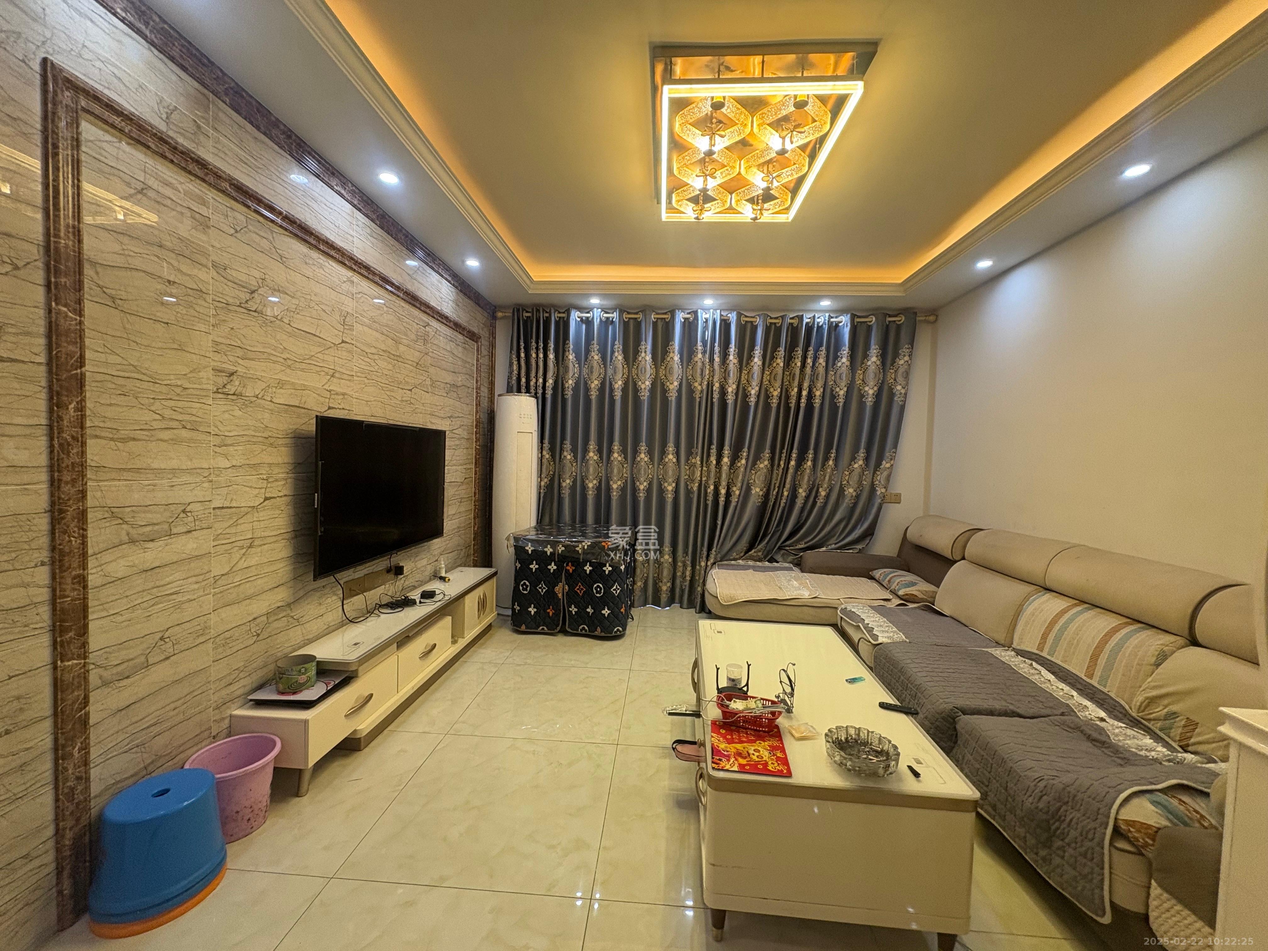 紫华郡 3室2厅2卫 2300.0元/月 紫华郡 3室2厅2卫 2300.0元/月室内图