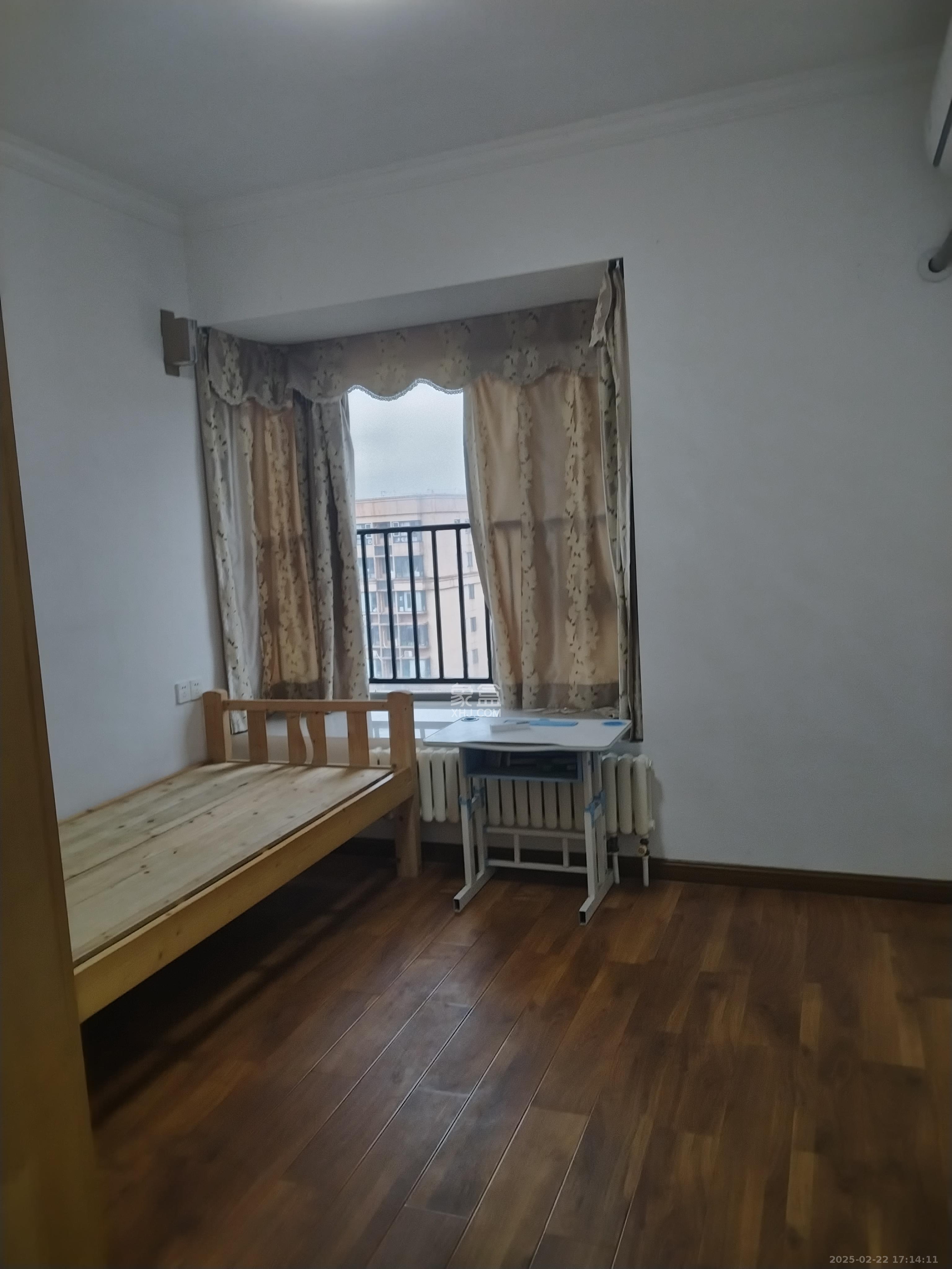 怡海星城 3室2厅1卫 2300.0元/月 怡海星城 3室2厅1卫 2300.0元/月室内图