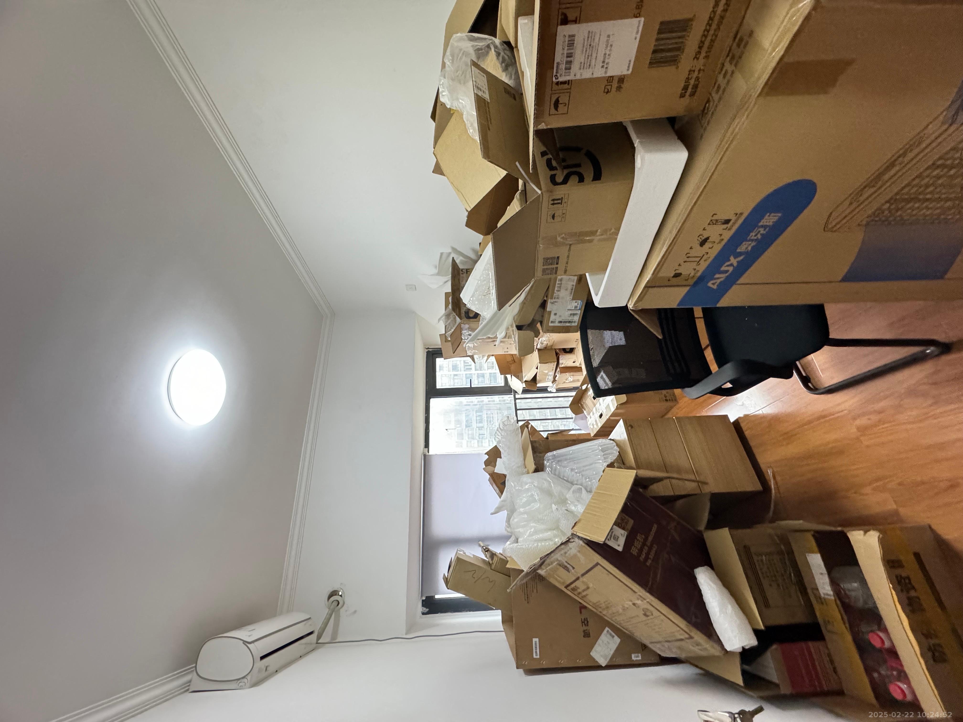 藏珑湖上国际花园 4室2厅2卫 4800.0元/月 藏珑湖上国际花园 4室2厅2卫 4800.0元/月室内图