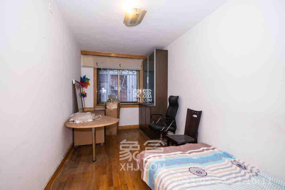 杏花苑  4室2厅2卫    1800.0元/月室内图