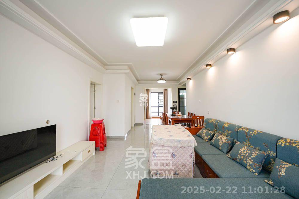 绿地新都会 3室2厅1卫 2400.0元/月 绿地新都会 3室2厅1卫 2400.0元/月室内图