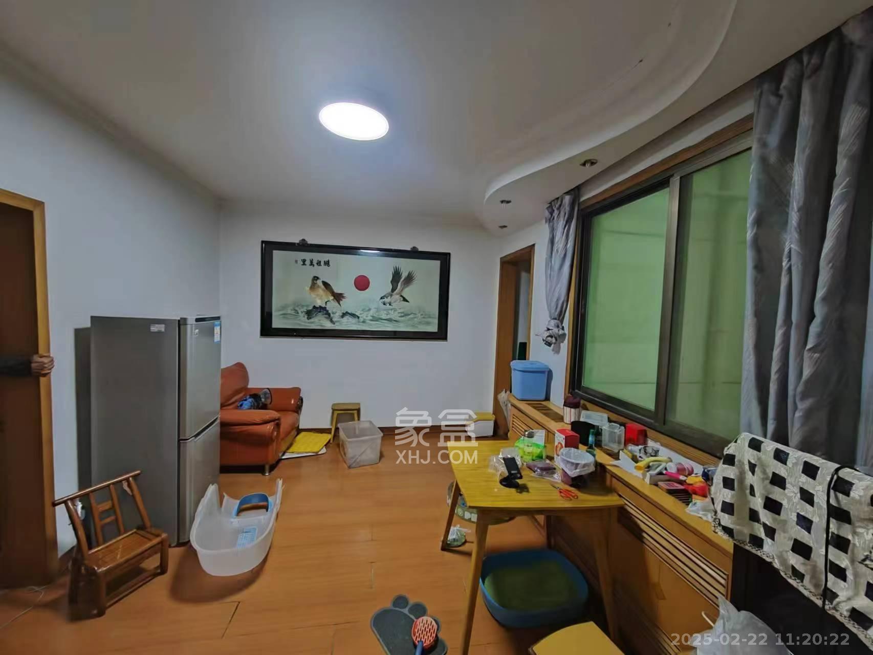 省政府五所 2室1厅1卫 2400.0元/月 省政府五所 2室1厅1卫 2400.0元/月室内图