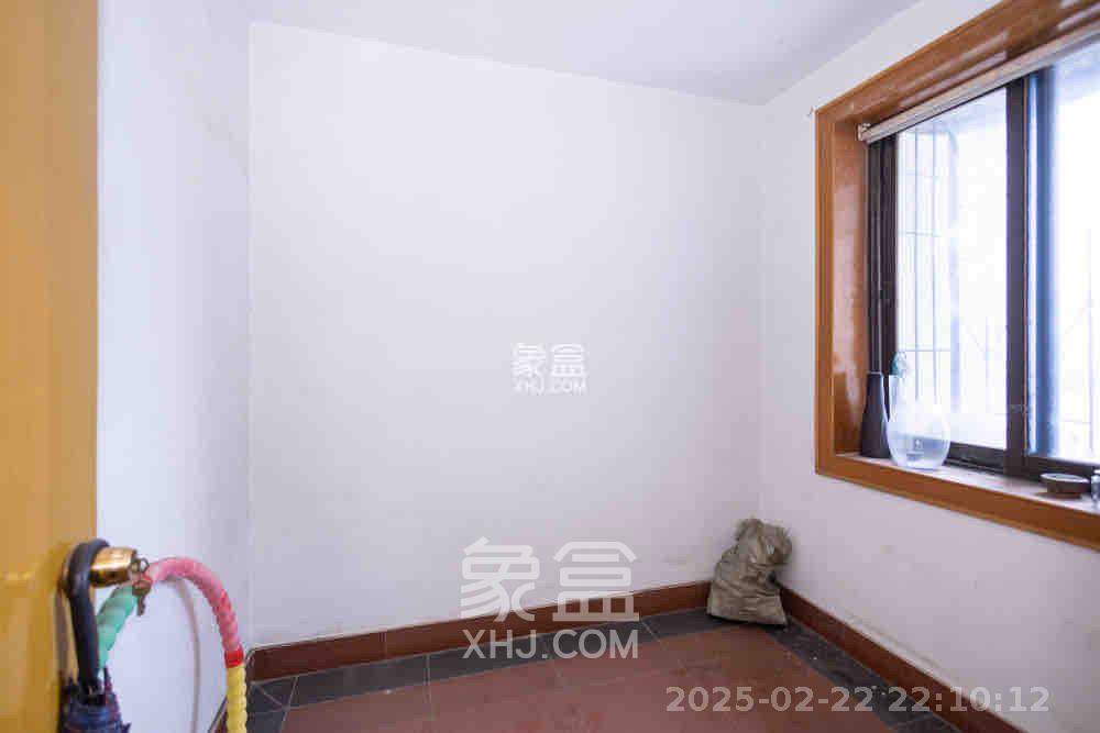 杏花苑  4室2厅2卫    1800.0元/月室内图