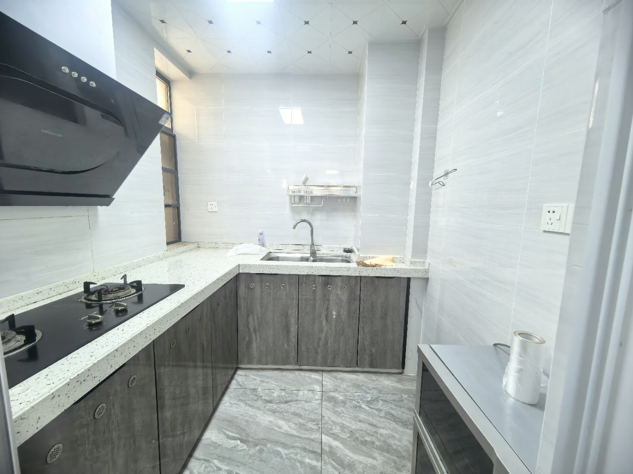 伊泰天骄二期 2室2厅1卫 128.0万 伊泰天骄二期 2室2厅1卫 128.0万室内图