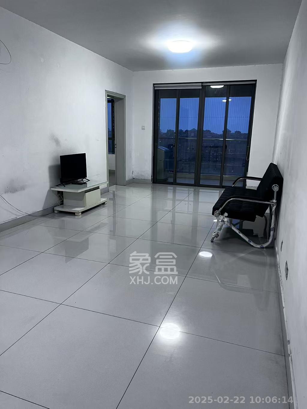 湘府东苑 2室2厅1卫 1800.0元/月 湘府东苑 2室2厅1卫 1800.0元/月室内图