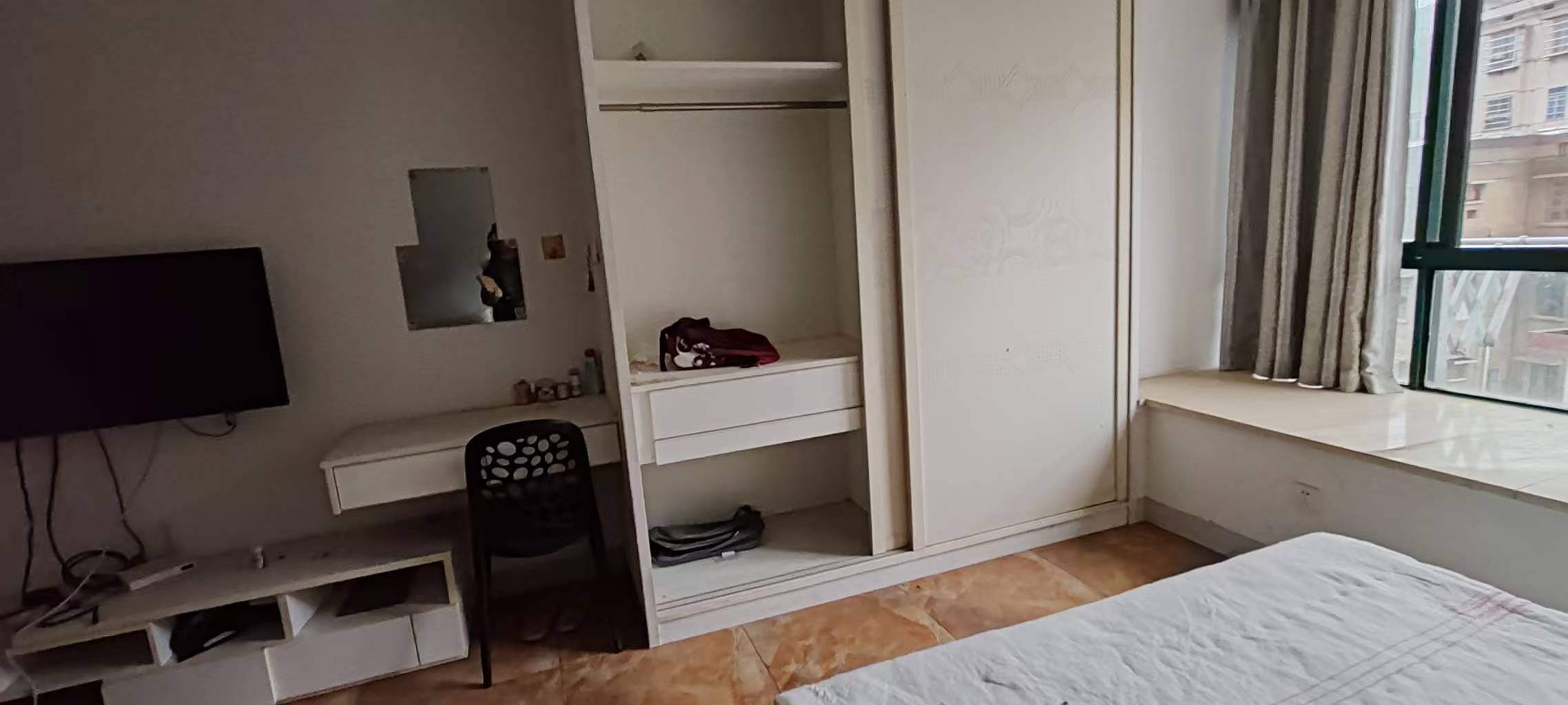 云顶上品  1室1厅1卫   1200.00元/月室内图