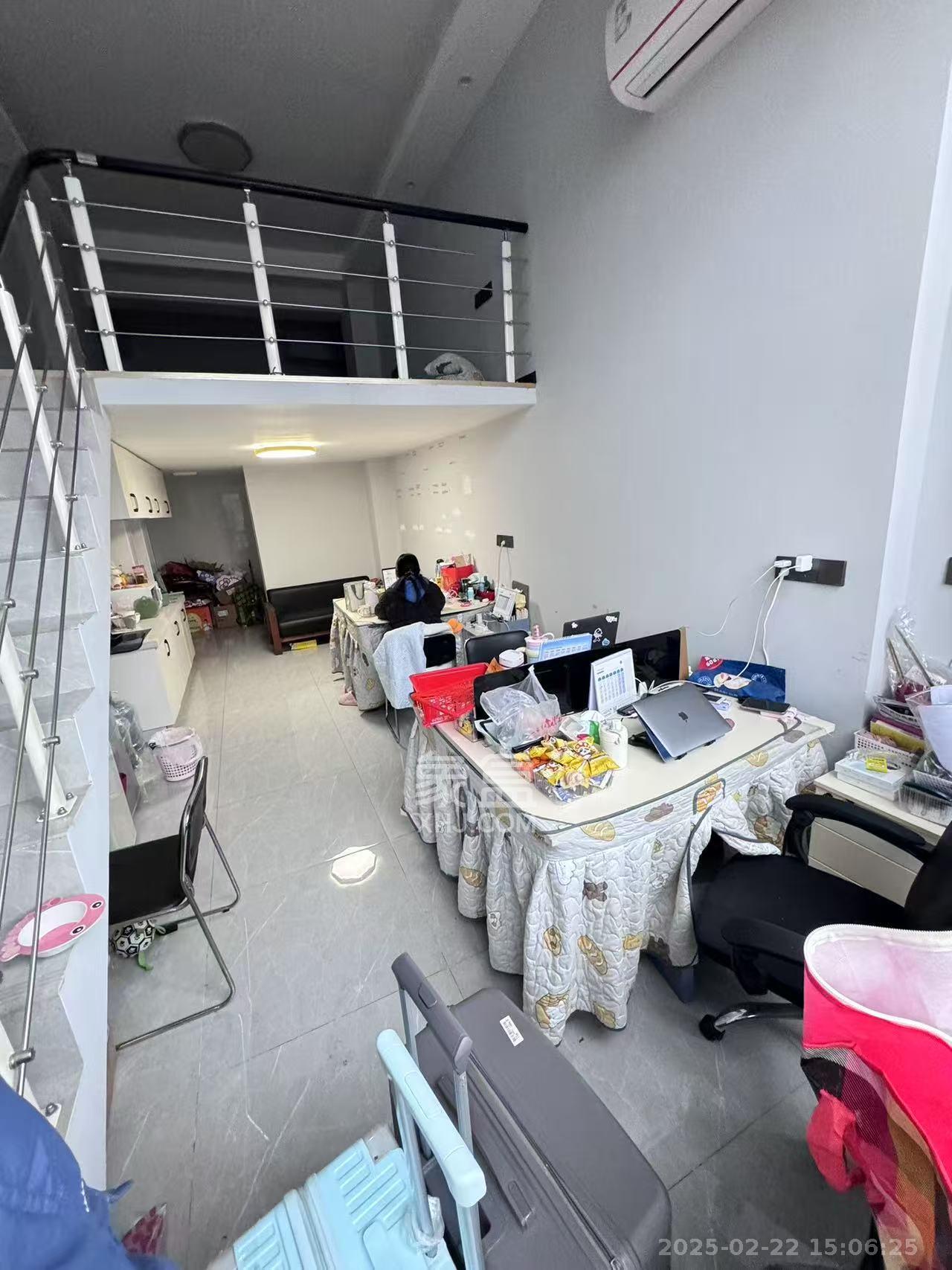 达美美立方  1室1厅1卫   2200.00元/月