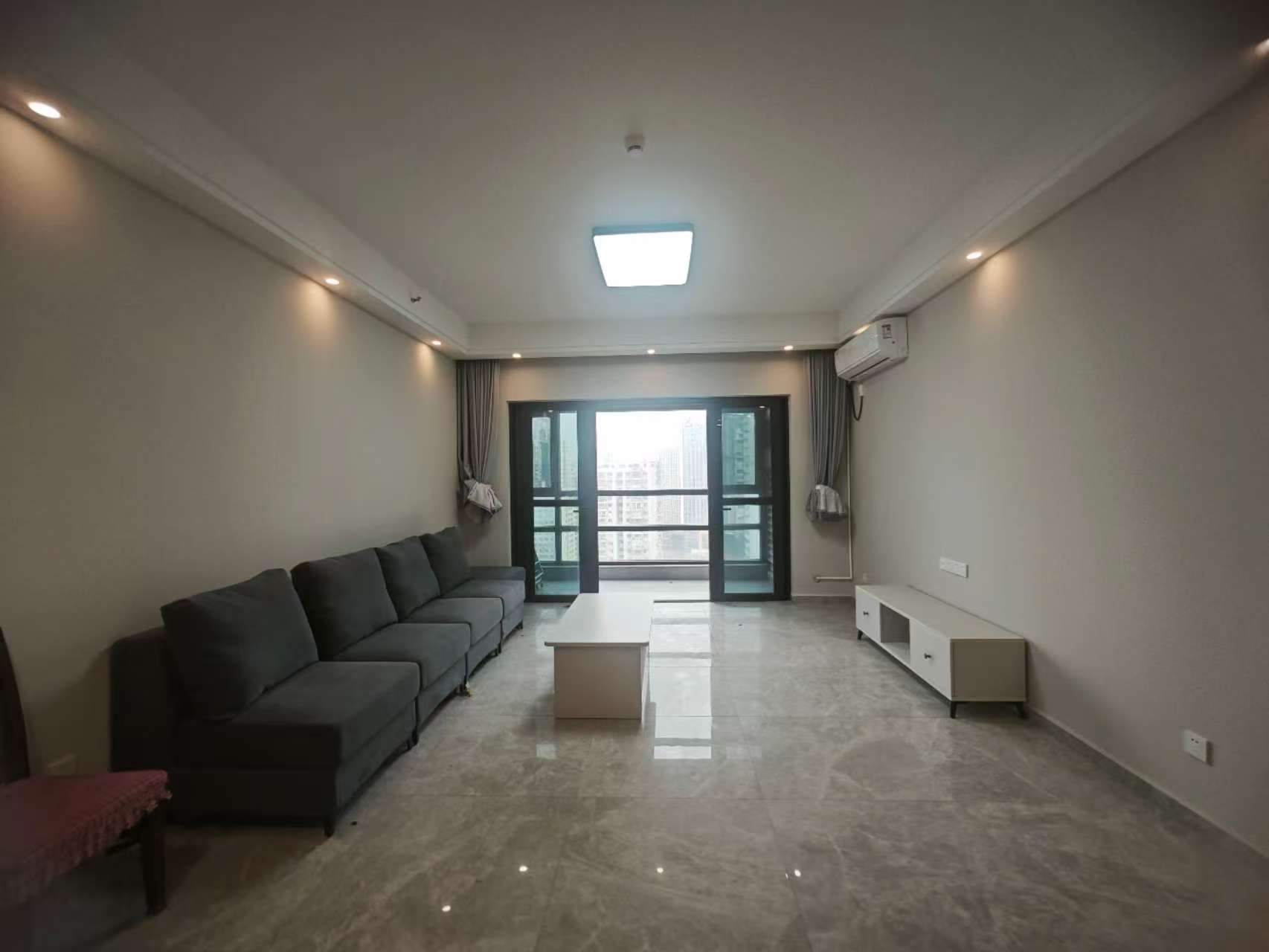 华润中心 4室2厅2卫 6500.0元/月 华润中心 4室2厅2卫 6500.0元/月室内图