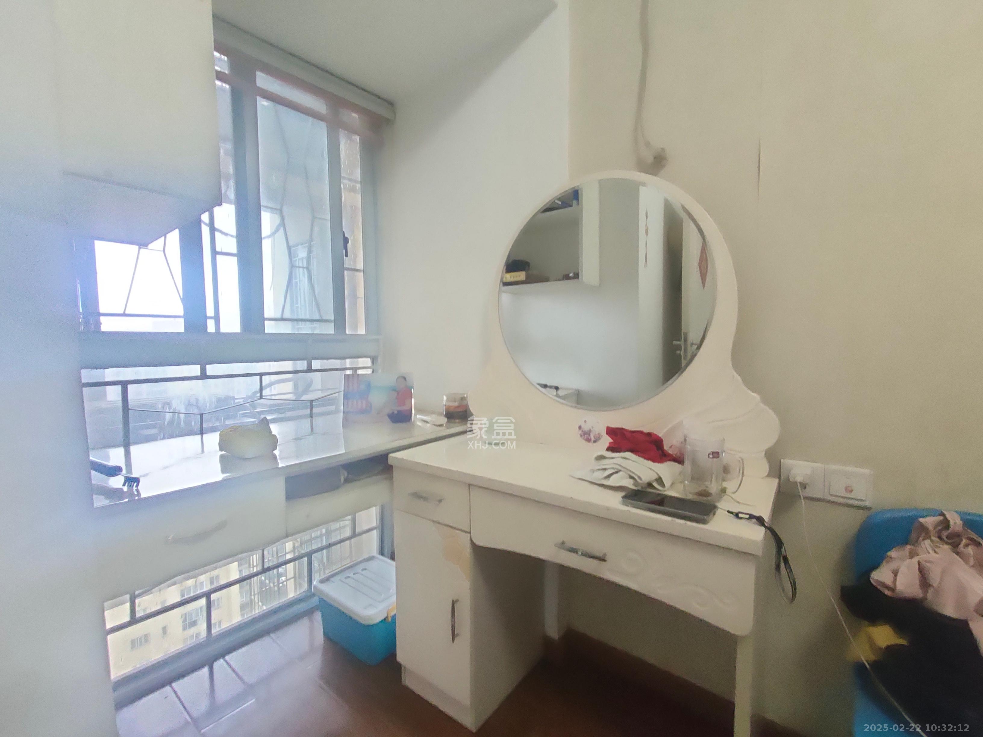 万国城(当代满庭春MOMA)三期  3室2厅2卫    2600.0元/月 万国城(当代满庭春MOMA)三期  3室2厅2卫    2600.0元/月室内图