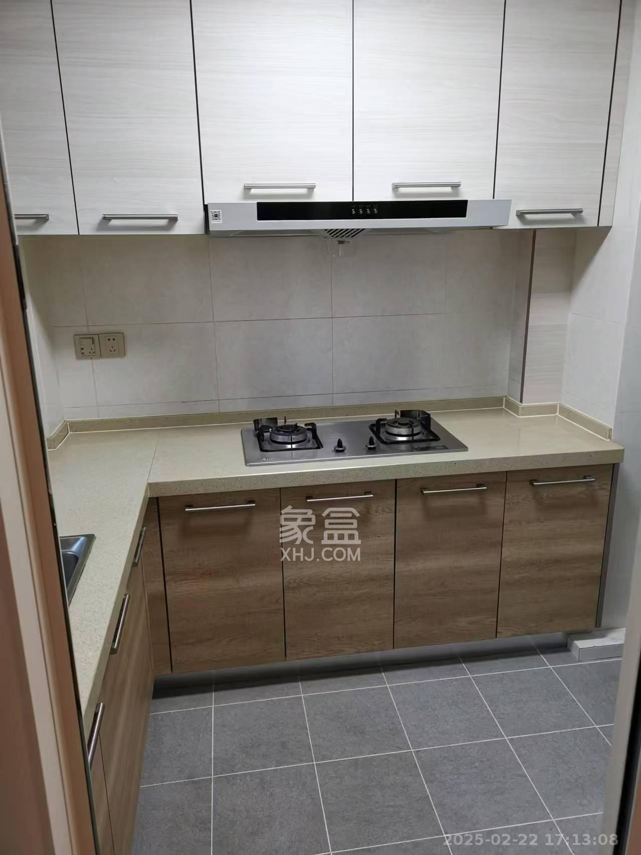 北辰中央公园C区  3室2厅2卫   800.00元/月室内图1