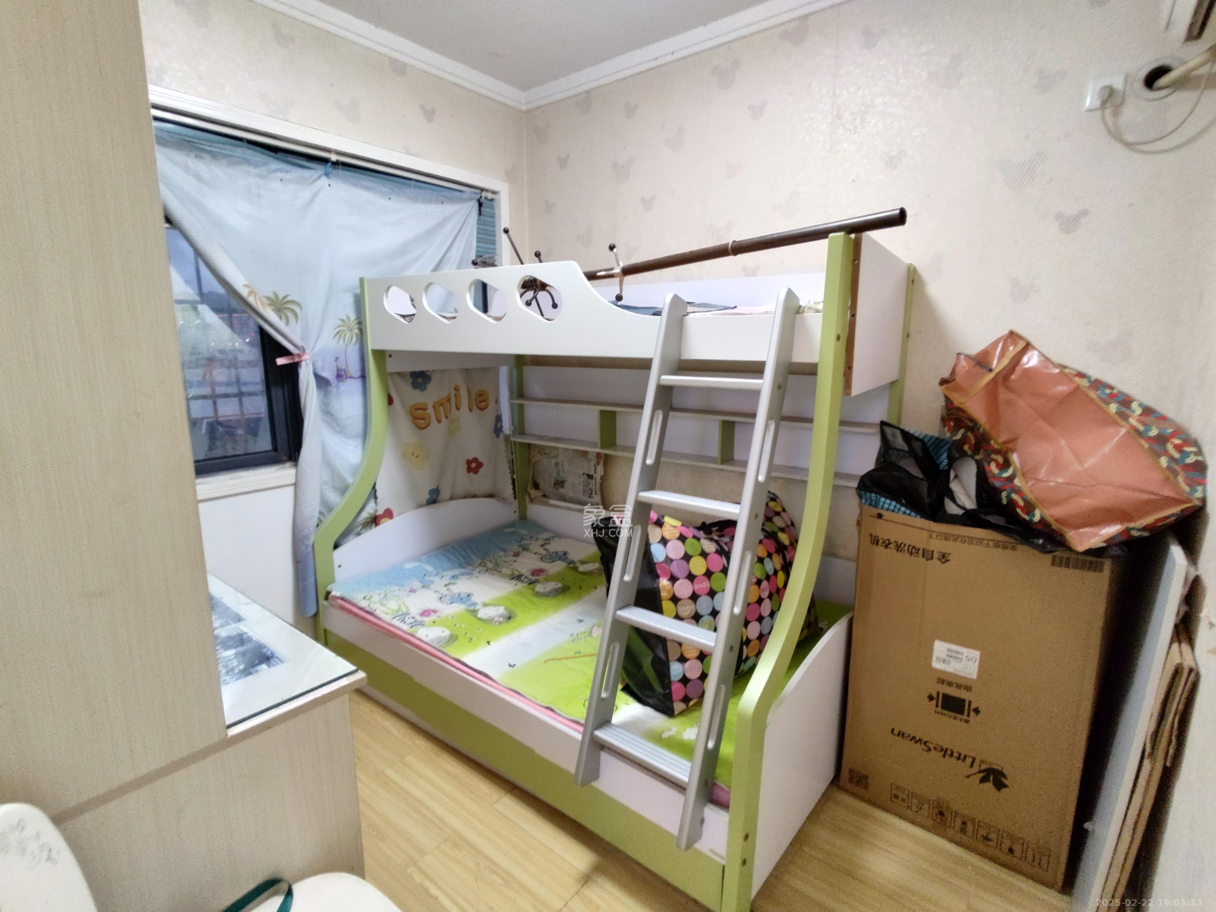 天和家园  2室1厅1卫   2300.00元/月室内图