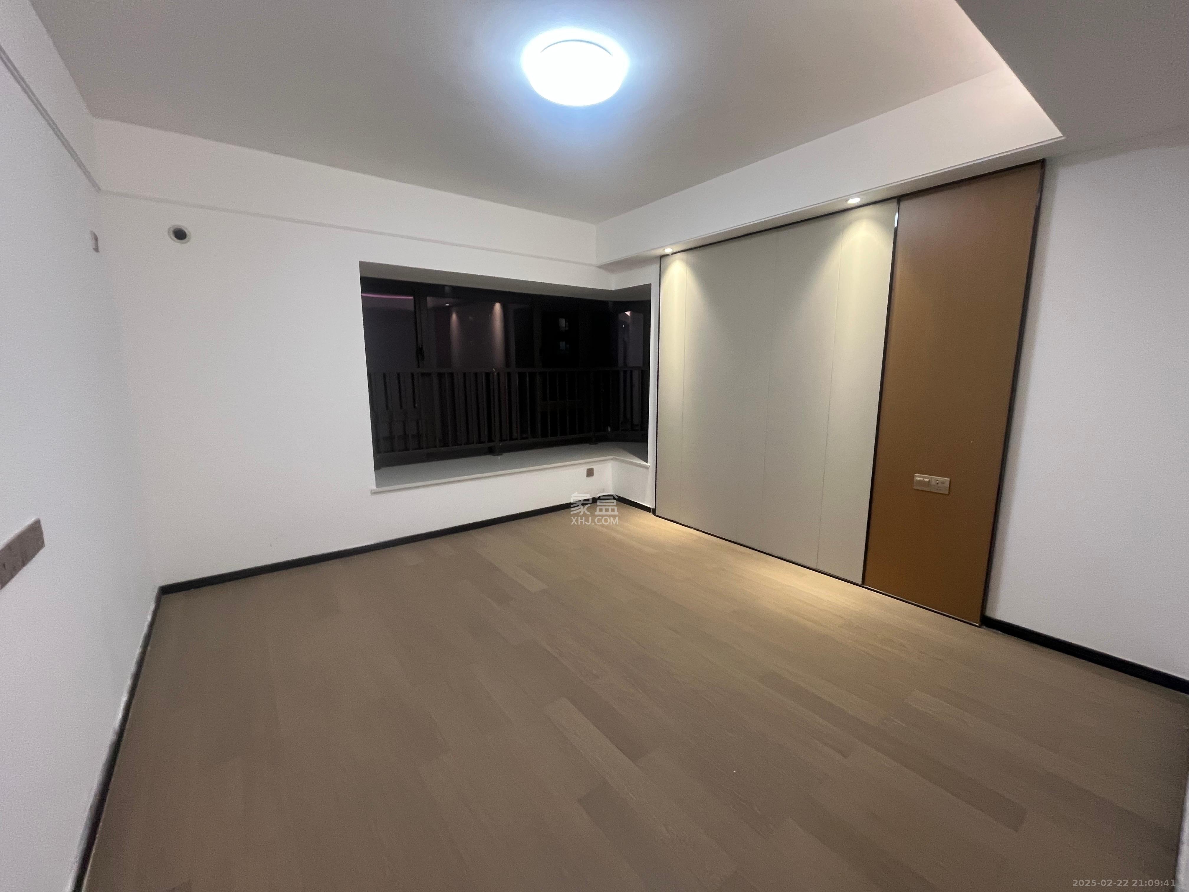 润和美郡(润和紫郡五期) 5室2厅2卫 2500.0元/月 润和美郡(润和紫郡五期) 5室2厅2卫 2500.0元/月室内图