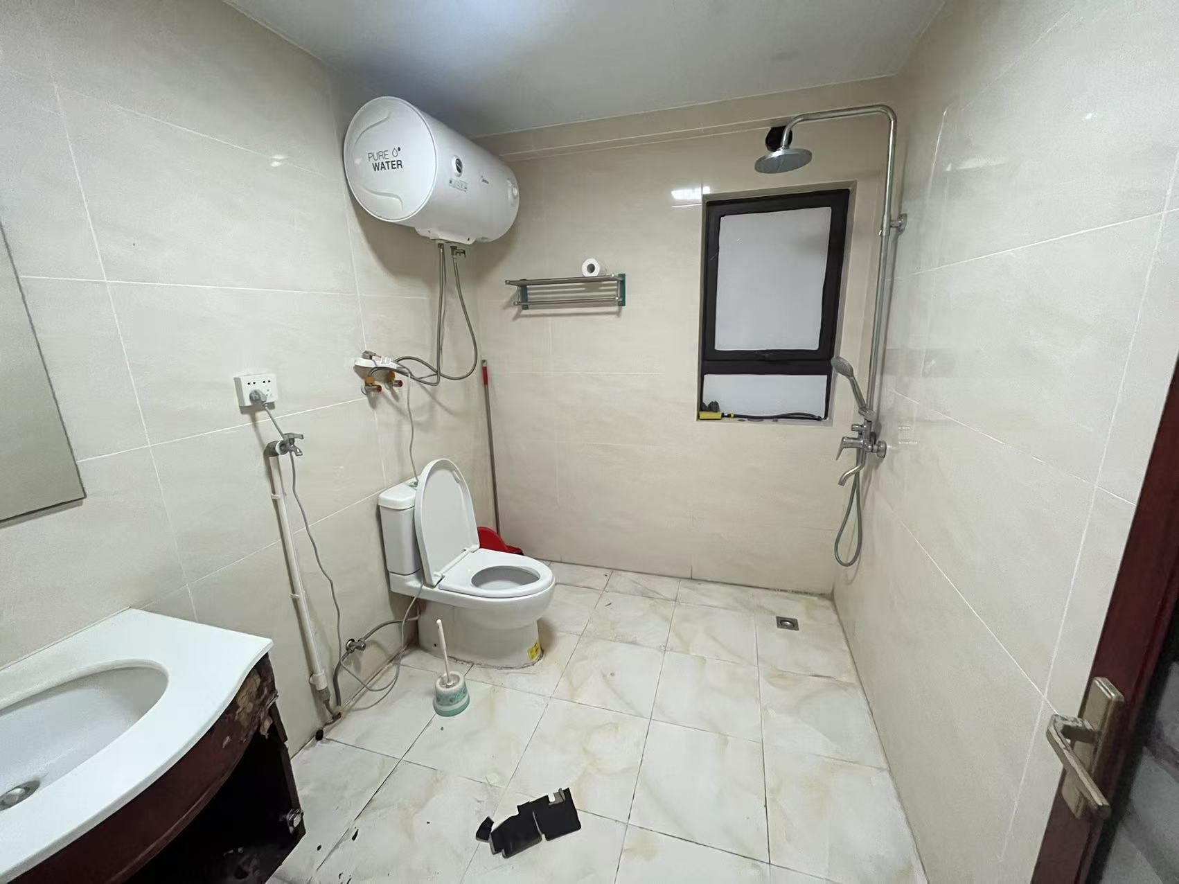 华润中心 1室1厅1卫 3200.0元/月 华润中心 1室1厅1卫 3200.0元/月室内图