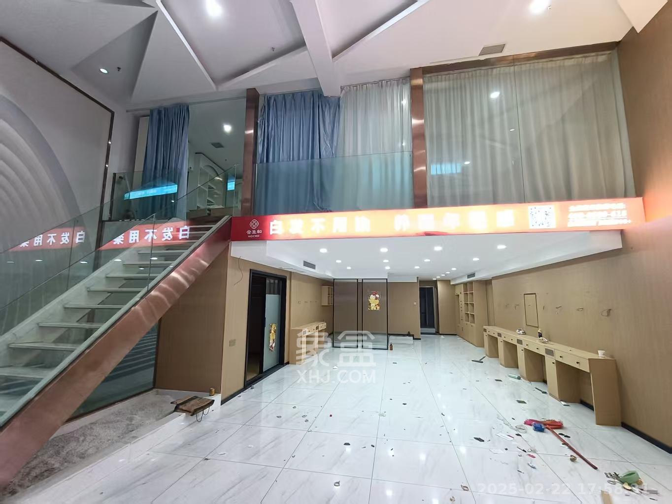 梅溪湖金茂府（金茂广场）（金茂览秀城）  5室2厅1卫    14000.0元/月室内图