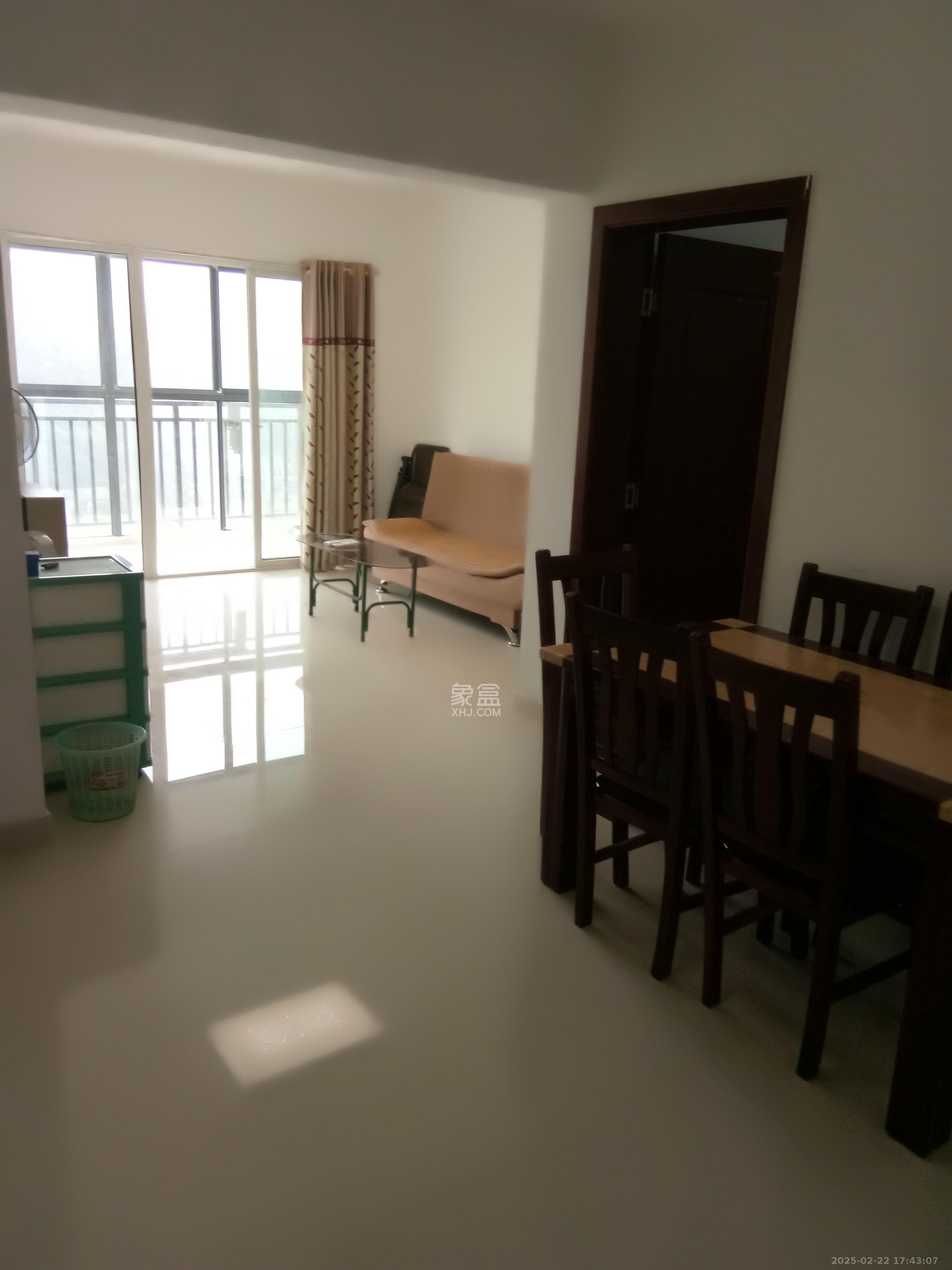 山水新城  2室2厅1卫   1600.00元/月室内图
