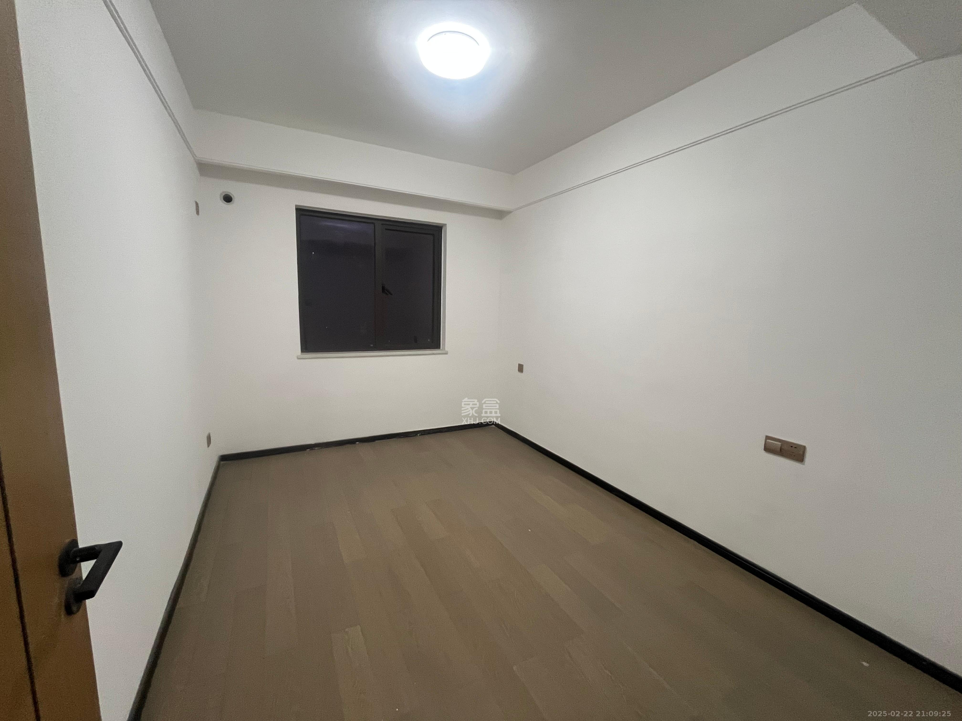 润和美郡(润和紫郡五期) 5室2厅2卫 2500.0元/月 润和美郡(润和紫郡五期) 5室2厅2卫 2500.0元/月室内图