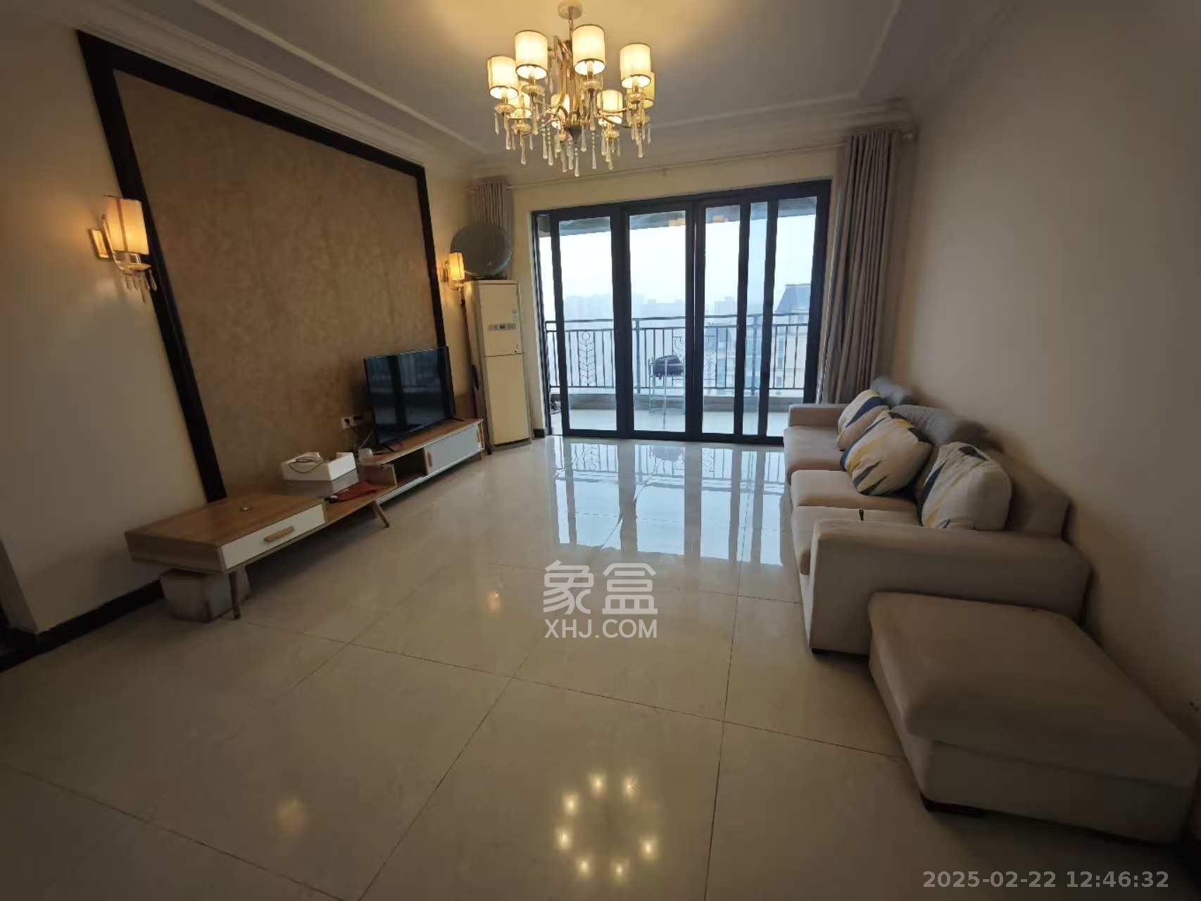 恒大御景天下城一期 4室2厅2卫 2600.0元/月 恒大御景天下城一期 4室2厅2卫 2600.0元/月室内图