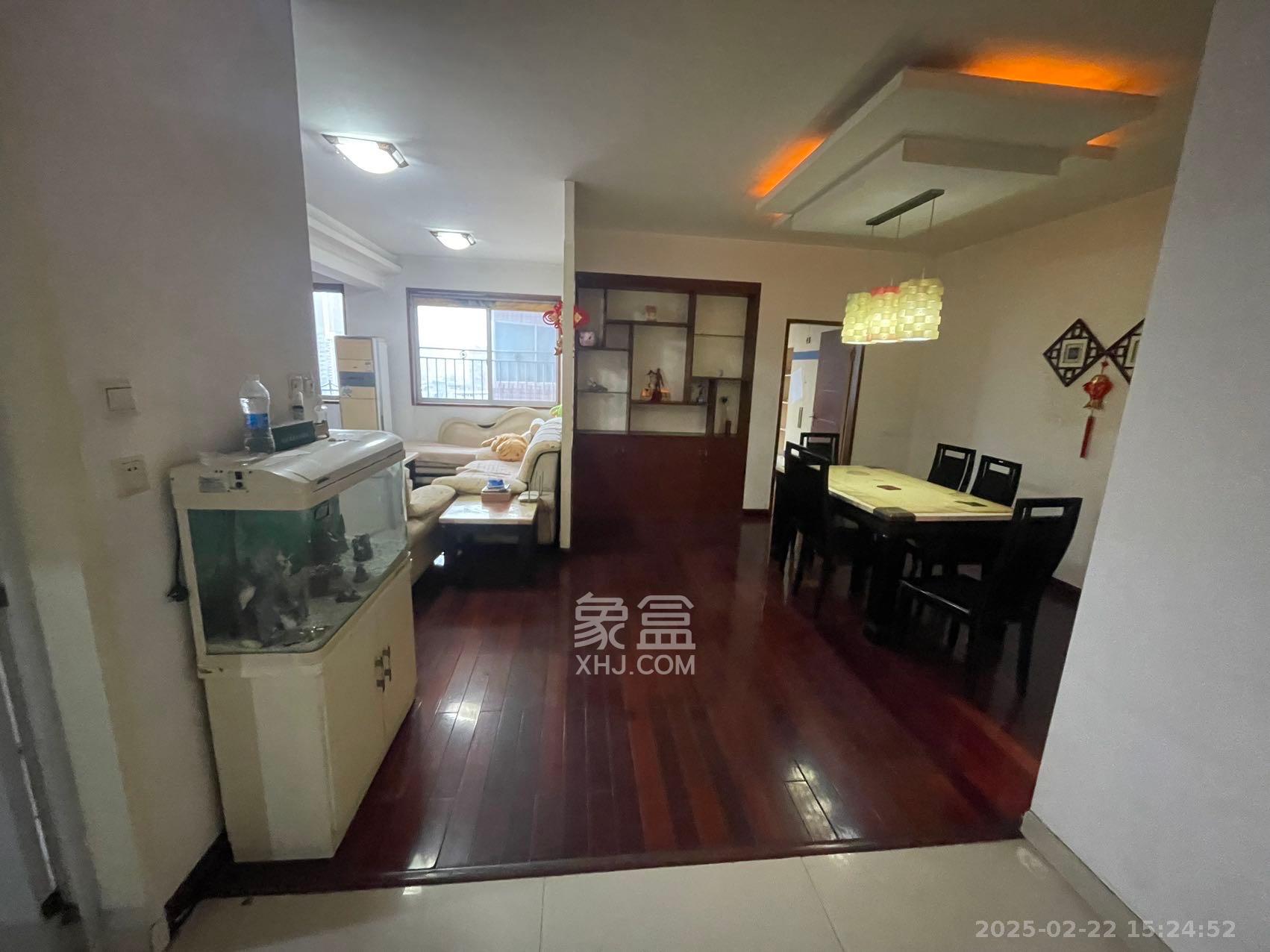丰泉家园  3室2厅1卫   4200.00元/月室内图