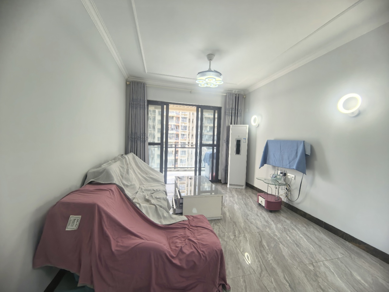 伊泰天骄二期 2室2厅1卫 128.0万 伊泰天骄二期 2室2厅1卫 128.0万室内图