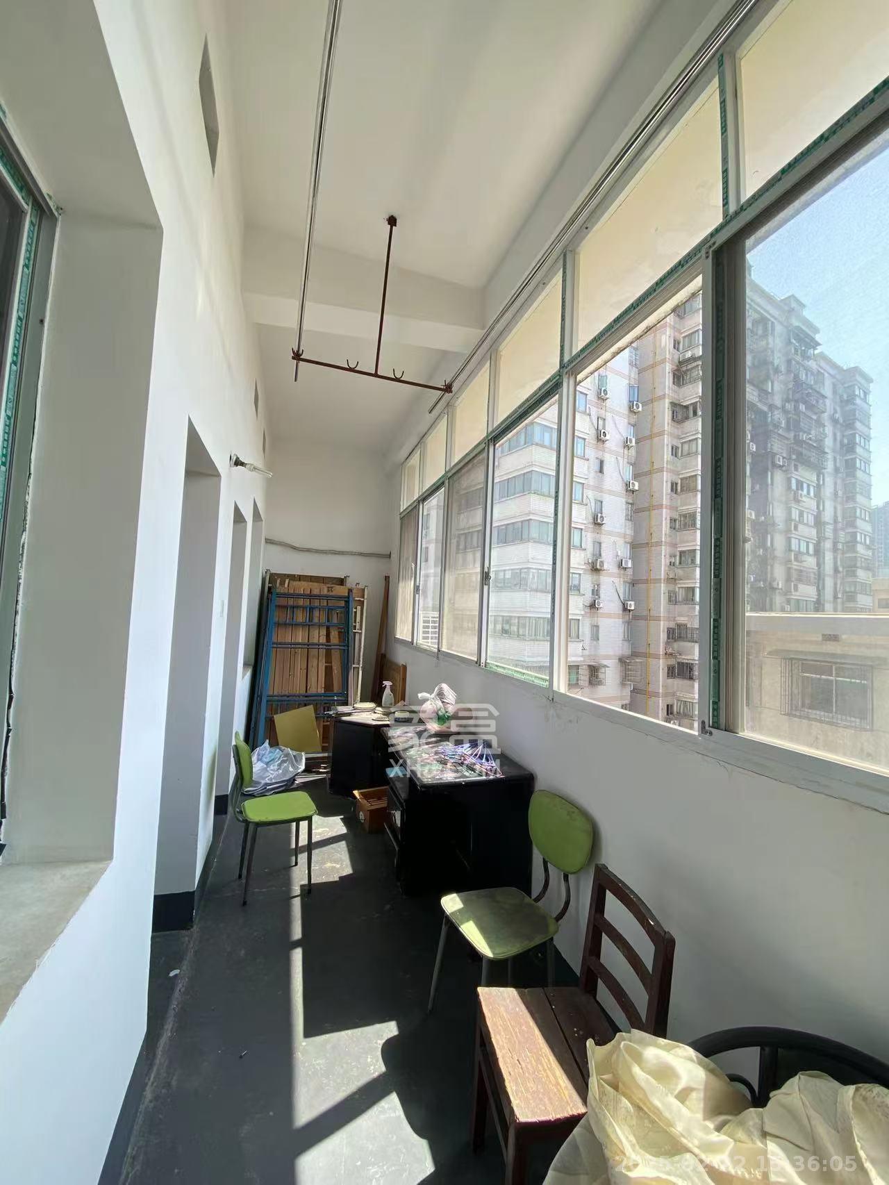 南园小区 2室2厅1卫 1300.0元/月 南园小区 2室2厅1卫 1300.0元/月室内图