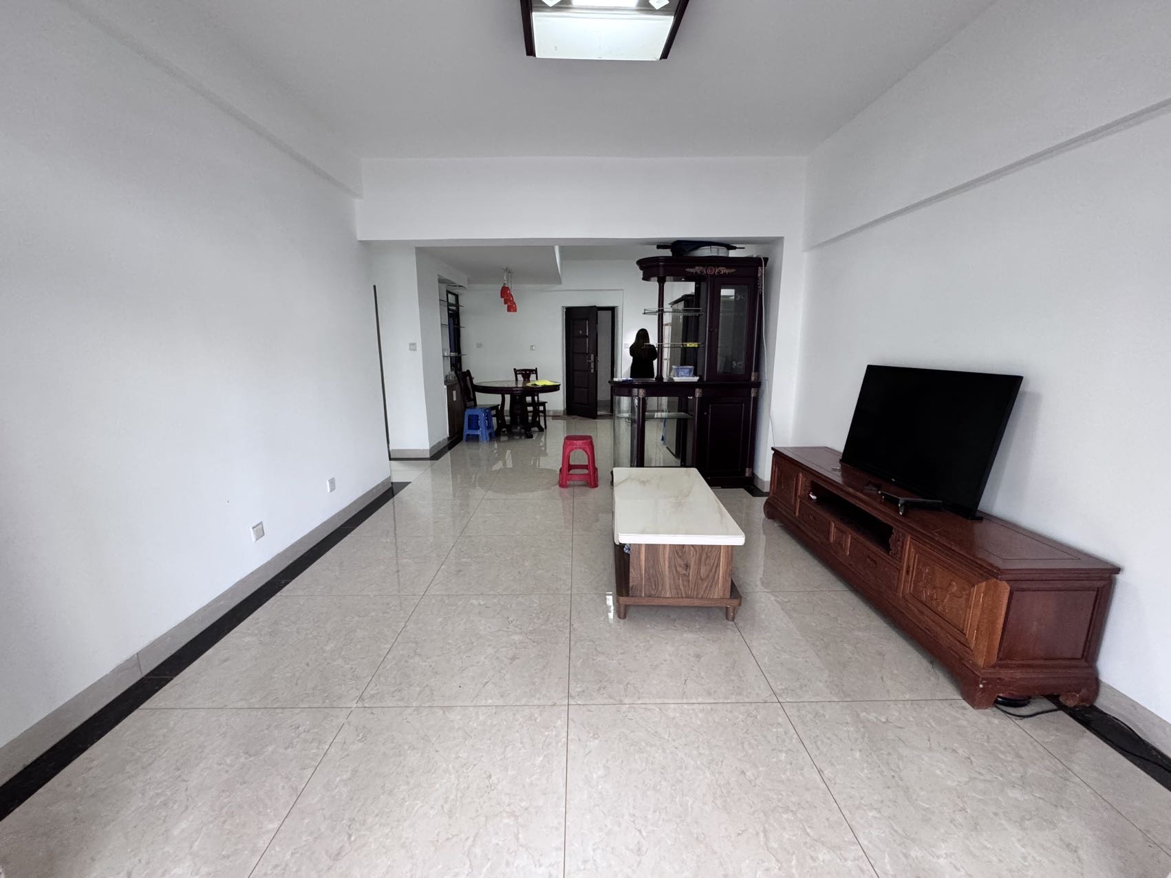 金银小区  2室2厅1卫    93.0万 金银小区  2室2厅1卫    93.0万客厅