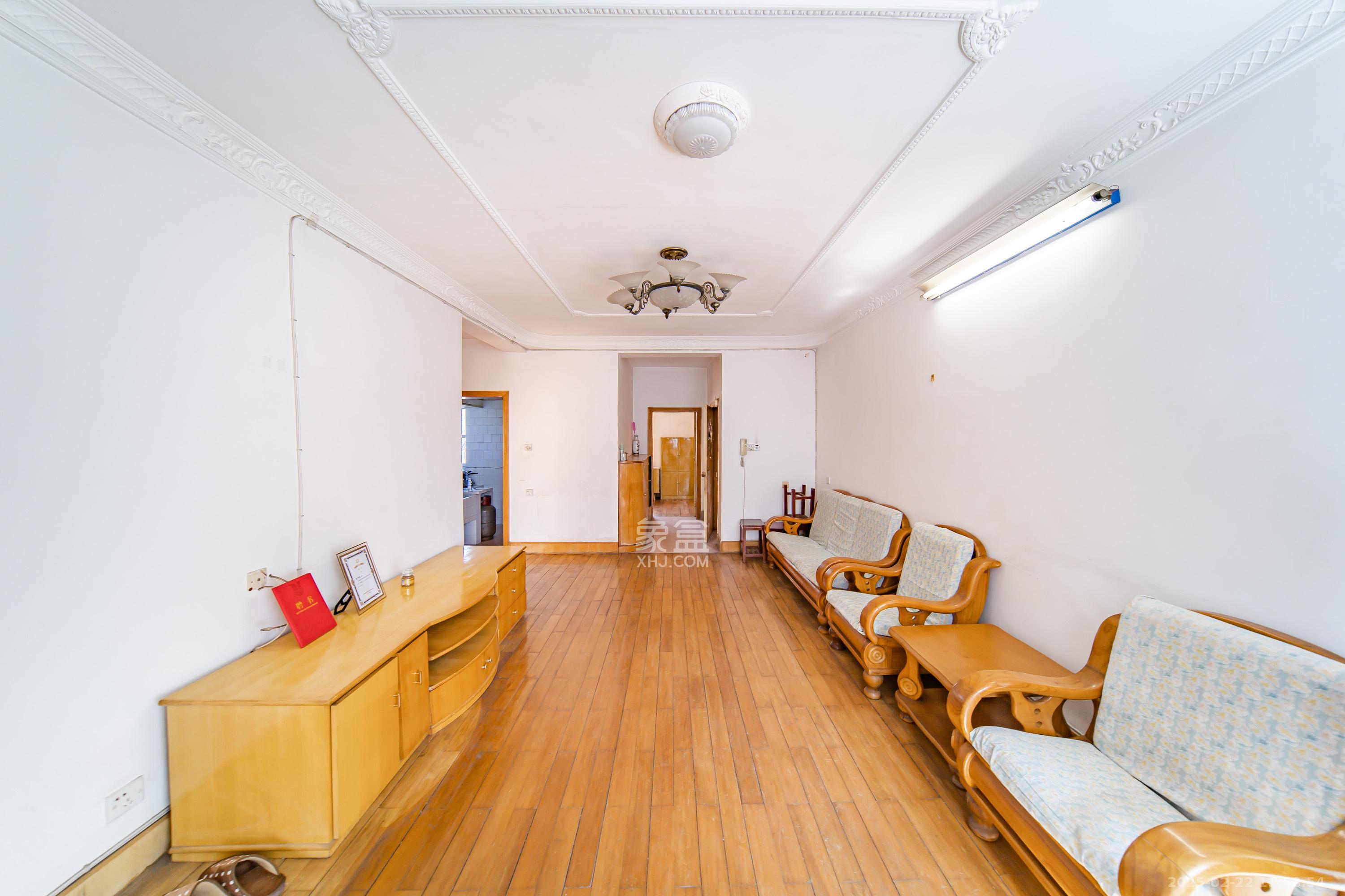 中南大学南校区 3室2厅1卫 1850.0元/月 中南大学南校区 3室2厅1卫 1850.0元/月室内图