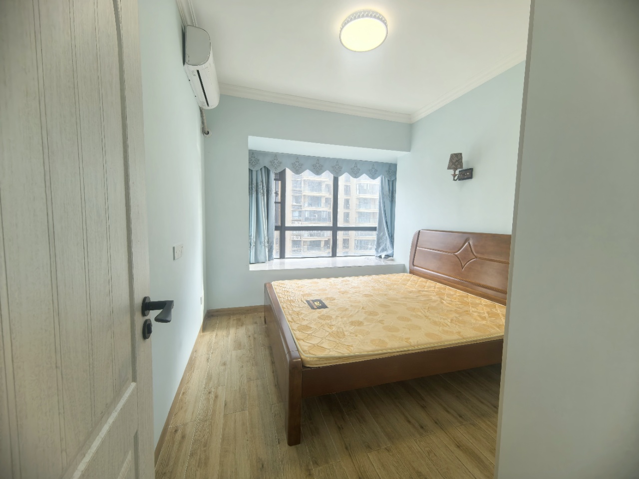 伊泰天骄二期 2室2厅1卫 128.0万 伊泰天骄二期 2室2厅1卫 128.0万室内图