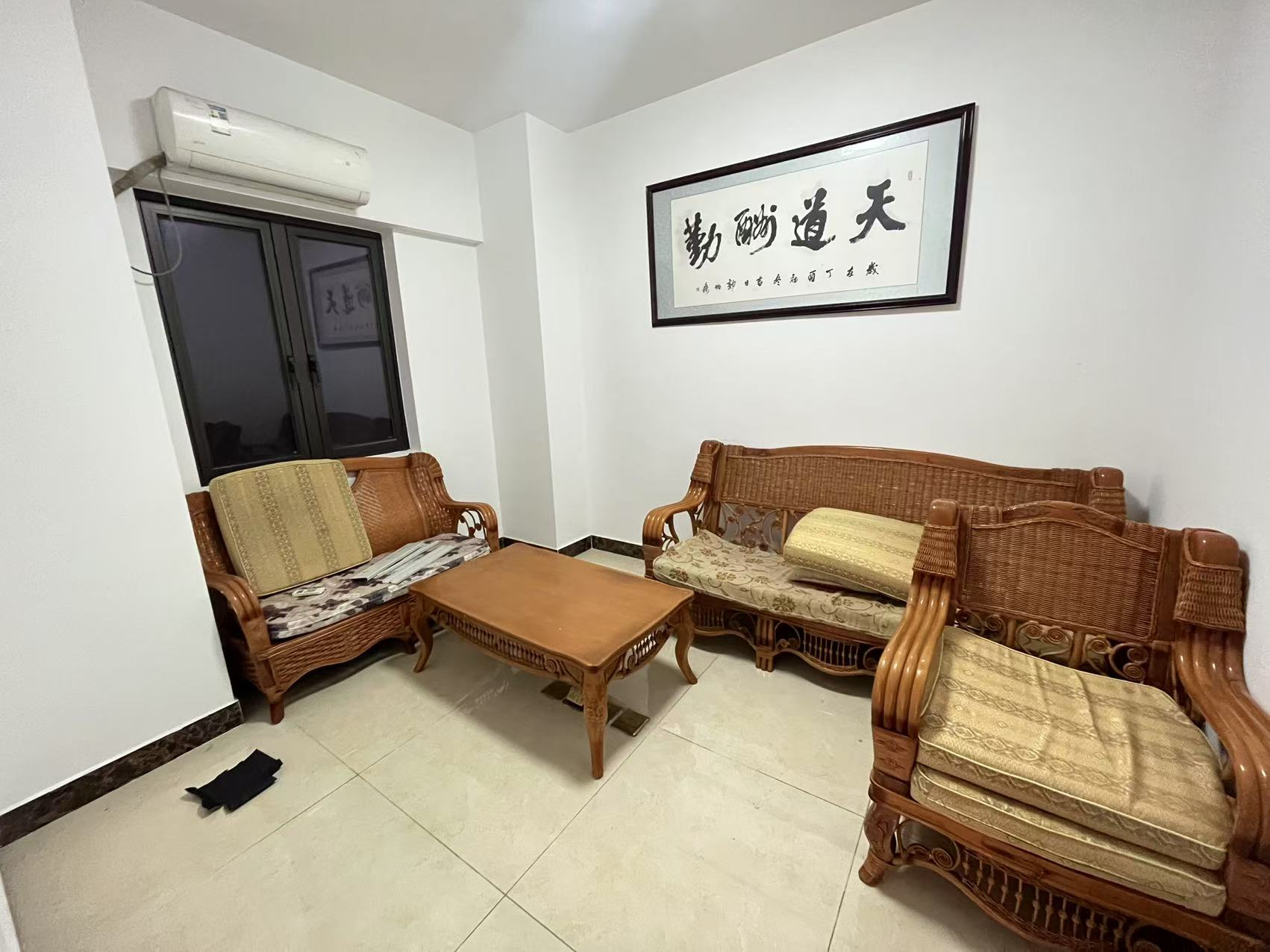 华润中心 1室1厅1卫 3200.0元/月 华润中心 1室1厅1卫 3200.0元/月室内图