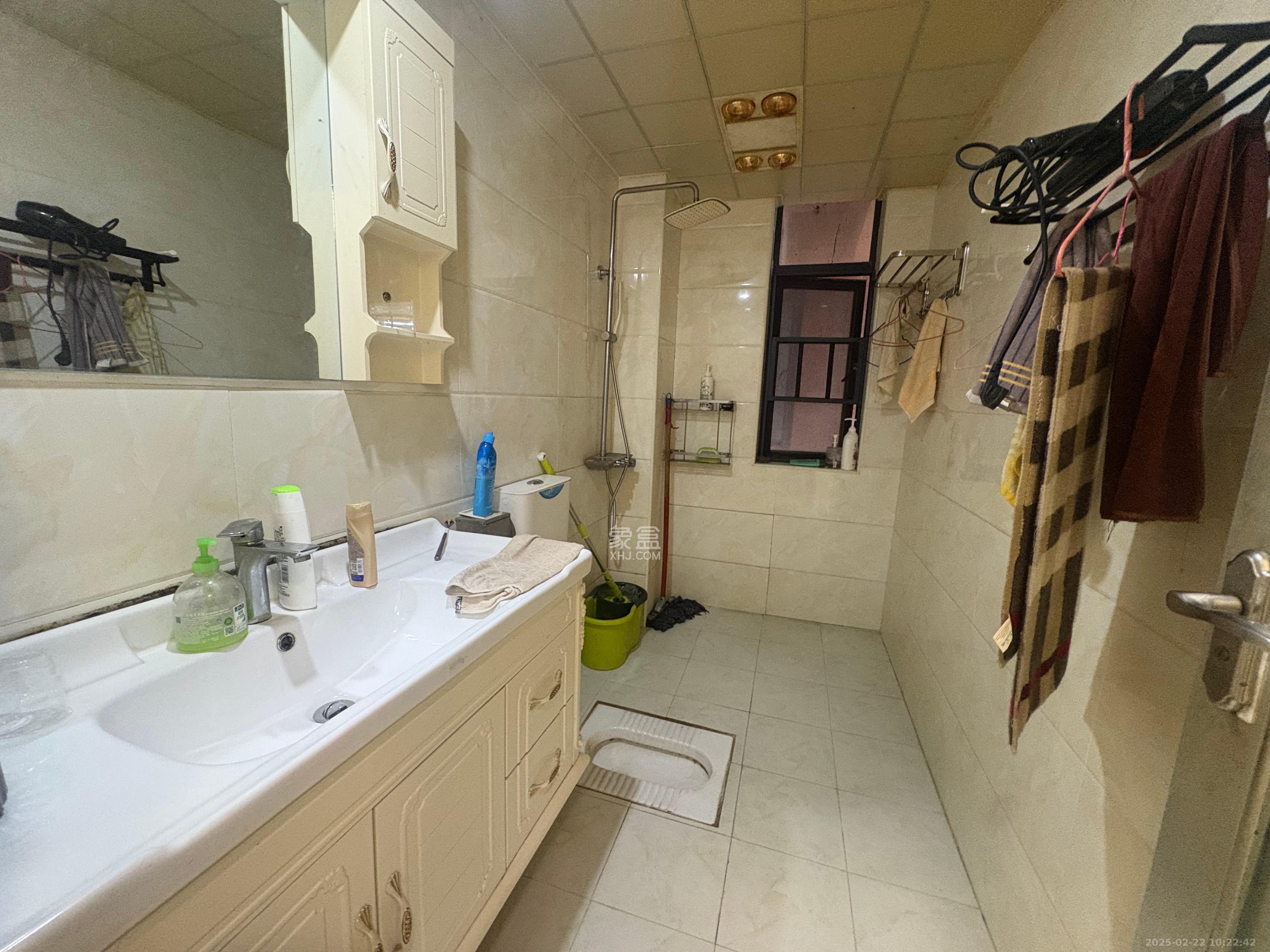 紫华郡 3室2厅2卫 2300.0元/月 紫华郡 3室2厅2卫 2300.0元/月室内图