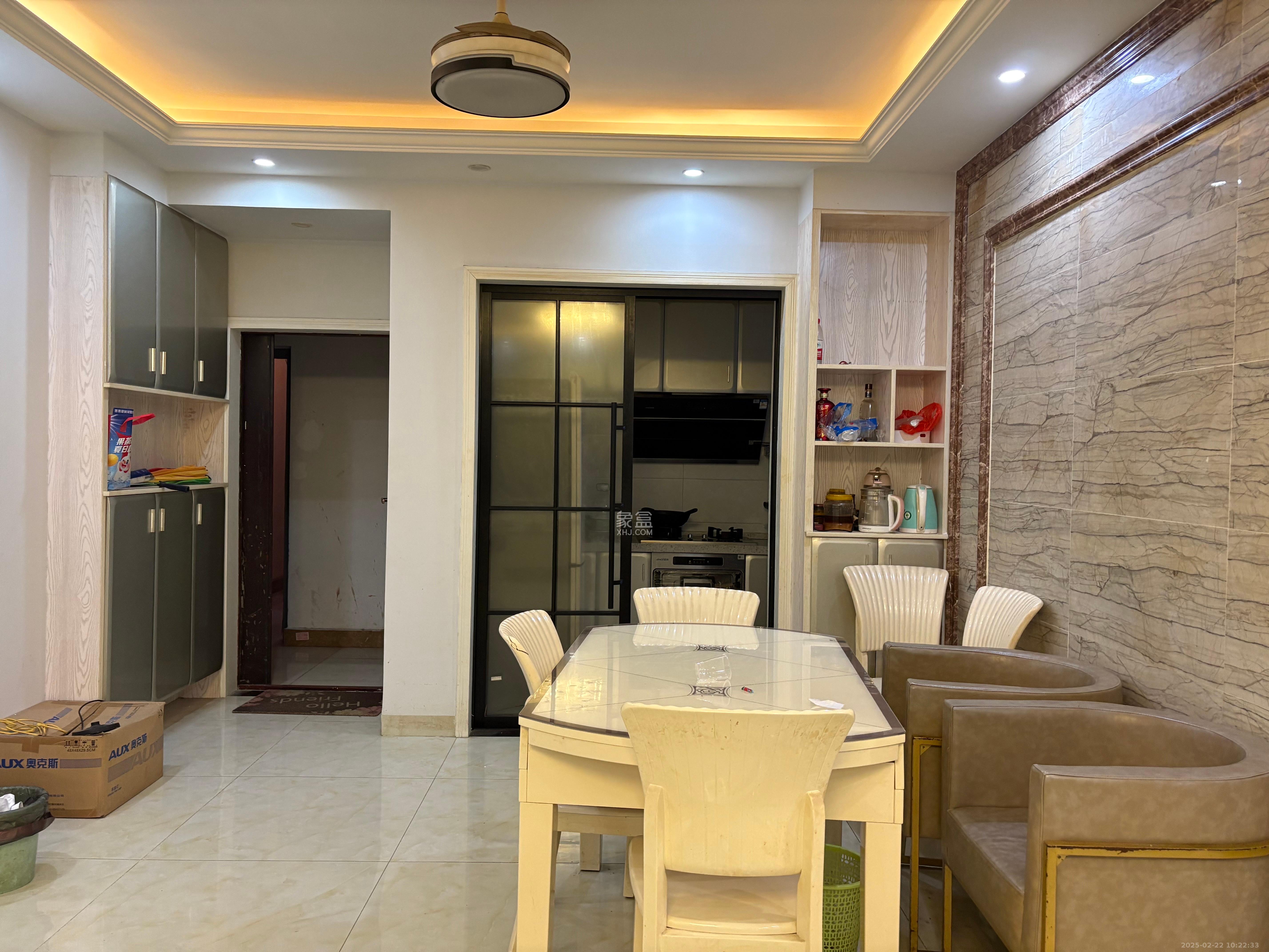 紫华郡 3室2厅2卫 2300.0元/月 紫华郡 3室2厅2卫 2300.0元/月室内图