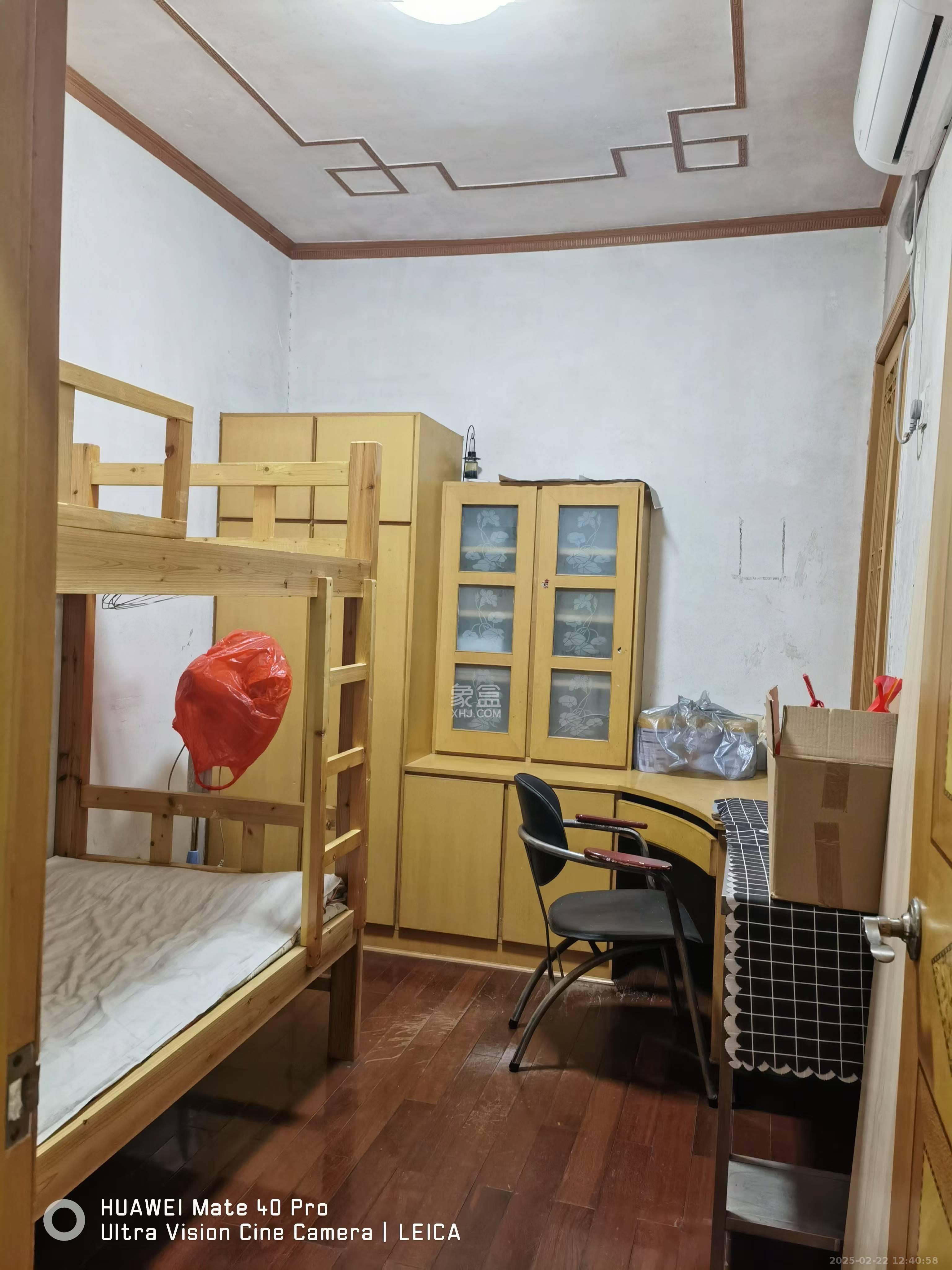 長城花園  1室2廳2衛(wèi)   1200.00元/月室內圖