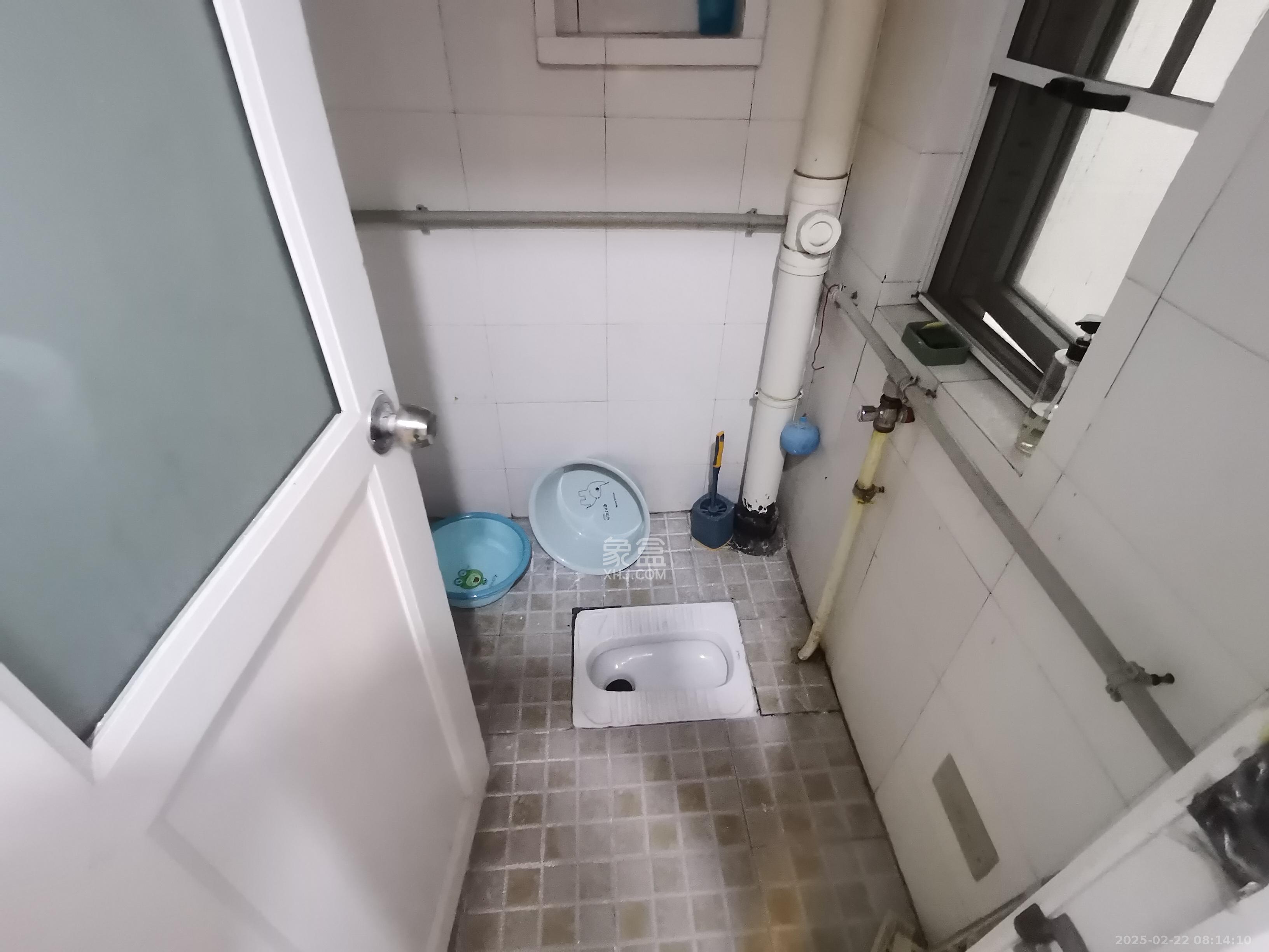 长房凤凰佳园  1室1厅1卫   1300.00元/月室内图