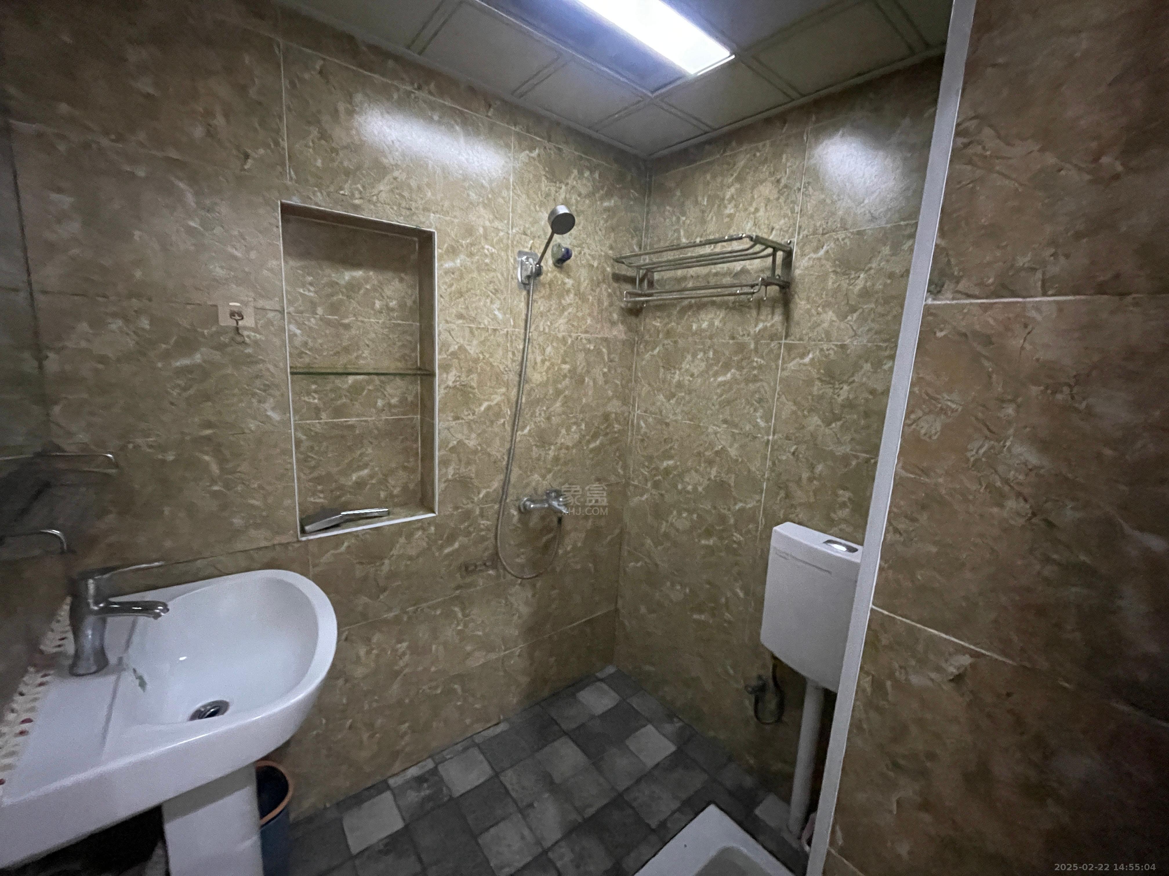 中建御山和苑  1室1厅1卫   1200.00元/月室内图