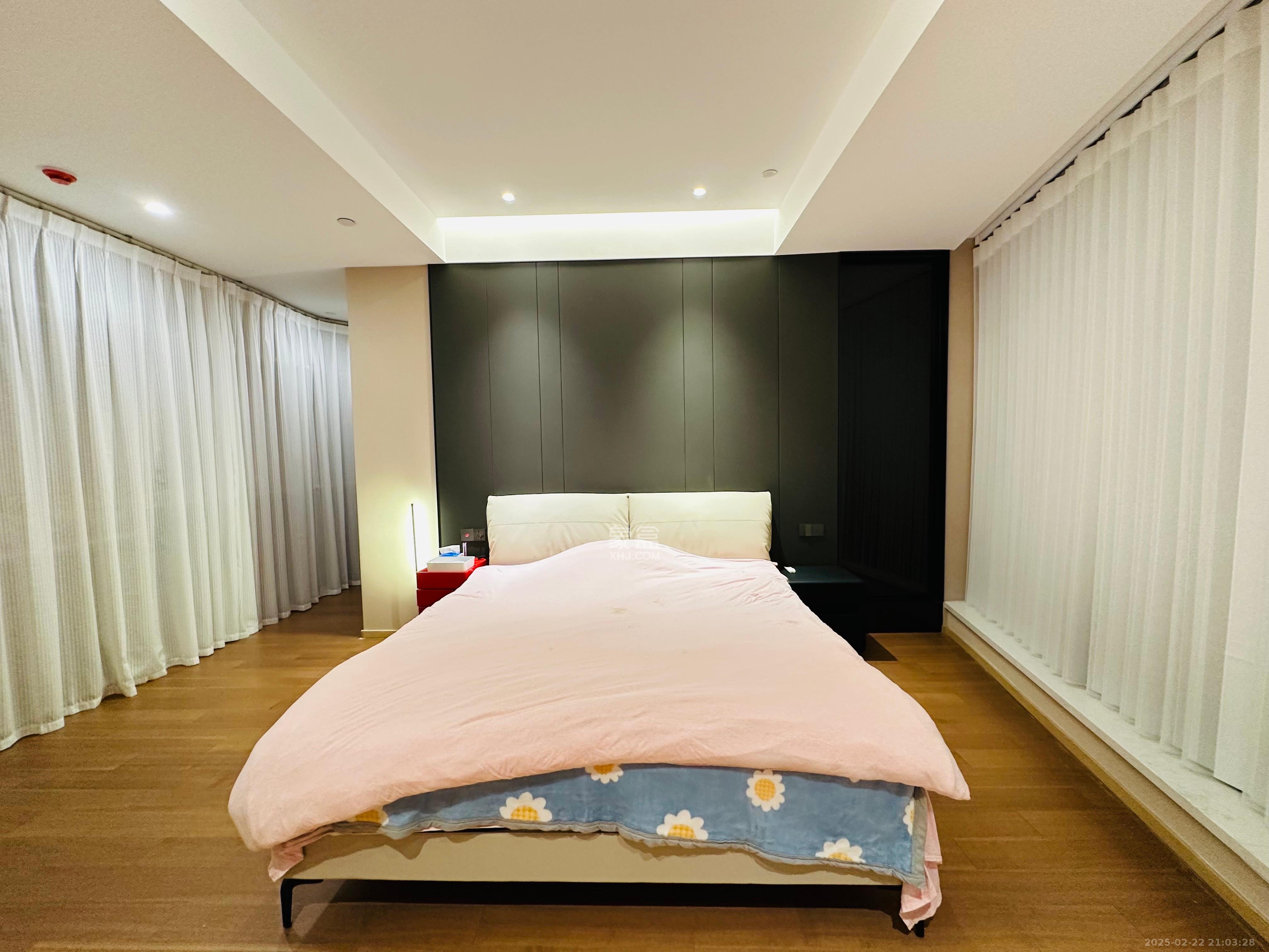 正荣梅溪紫阙台  4室2厅3卫   11000.00元/月室内图