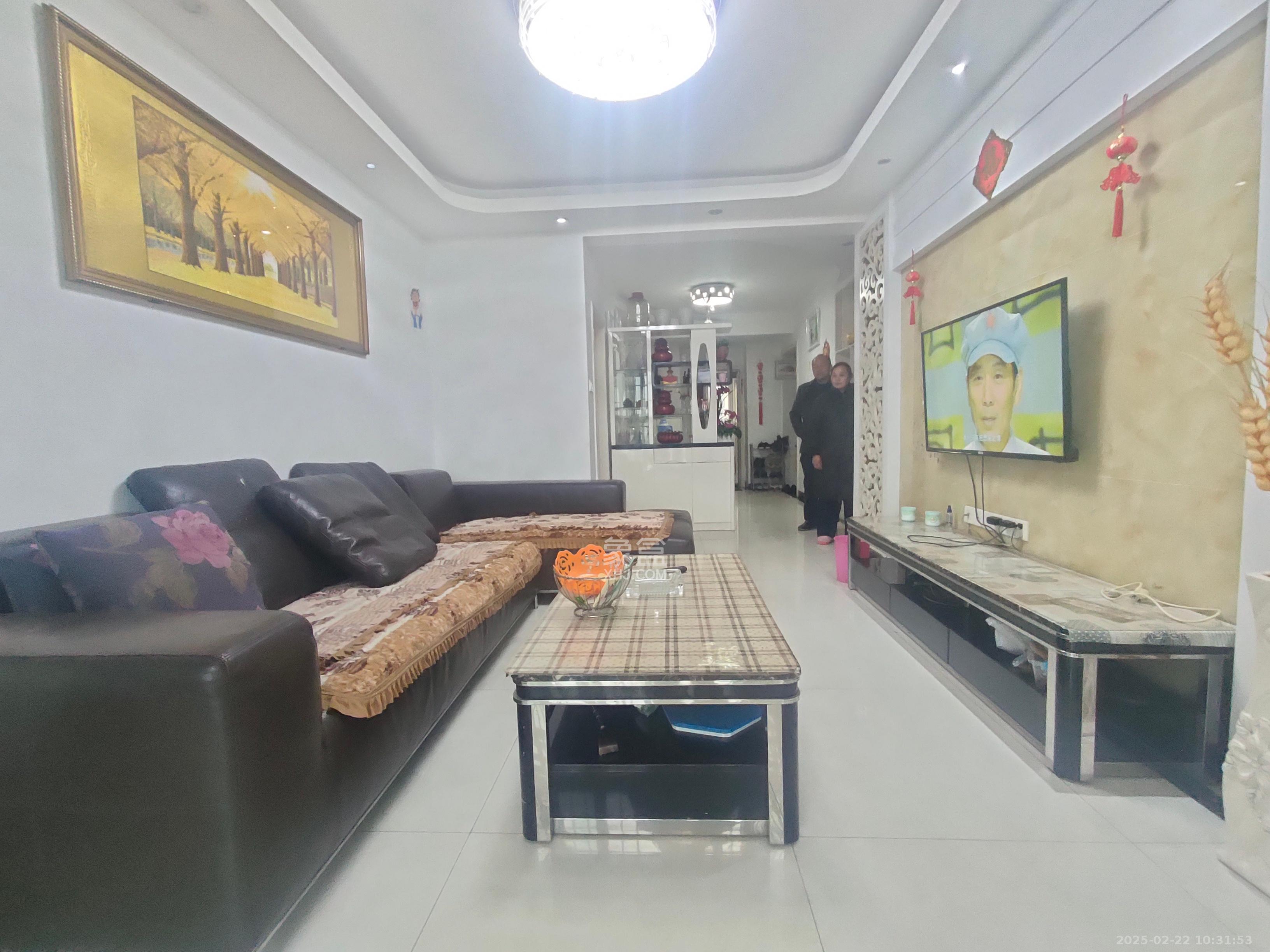 万国城(当代满庭春MOMA)三期  3室2厅2卫    2600.0元/月 万国城(当代满庭春MOMA)三期  3室2厅2卫    2600.0元/月室内图1