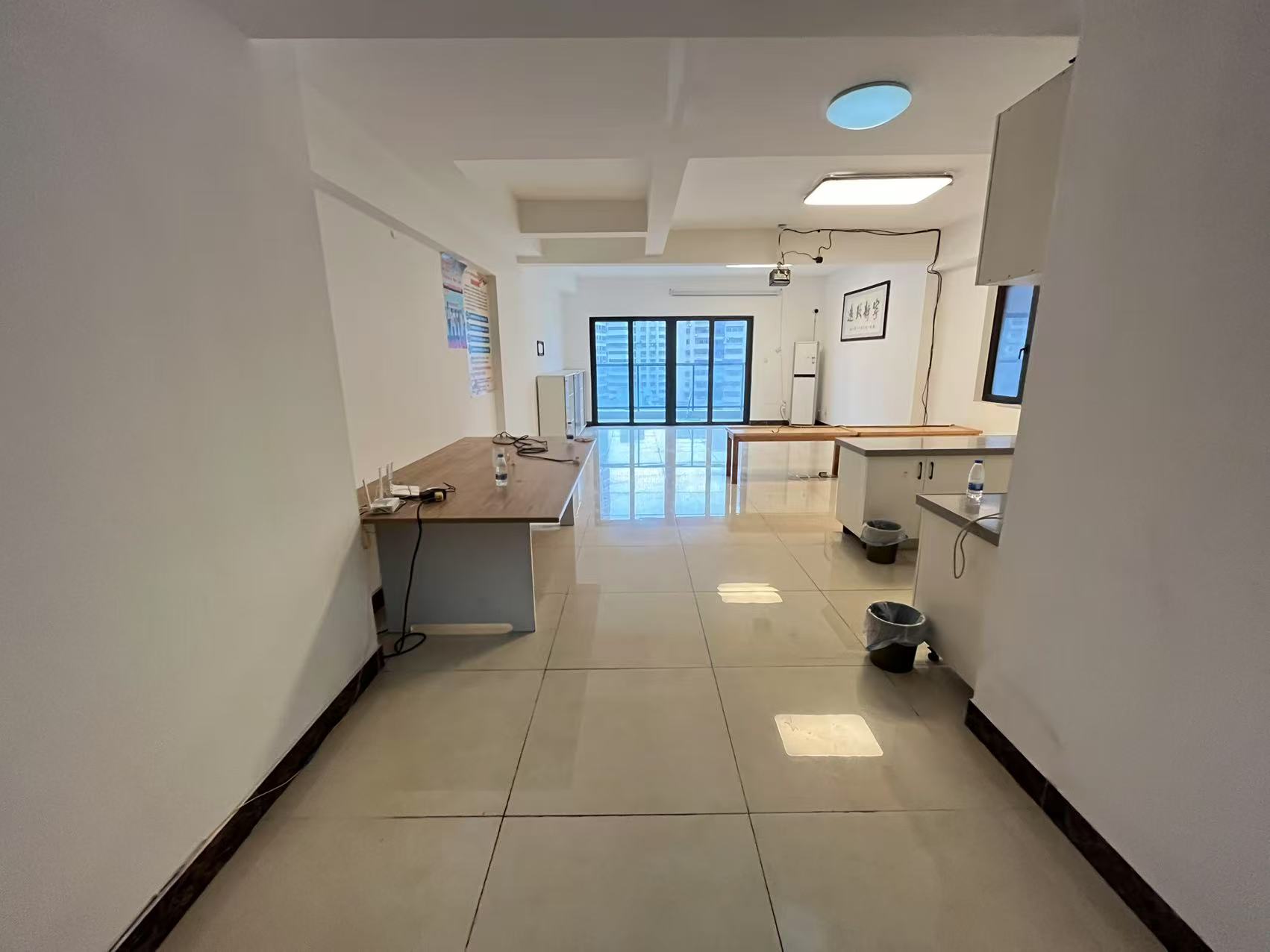 华润中心 1室1厅1卫 3200.0元/月 华润中心 1室1厅1卫 3200.0元/月室内图