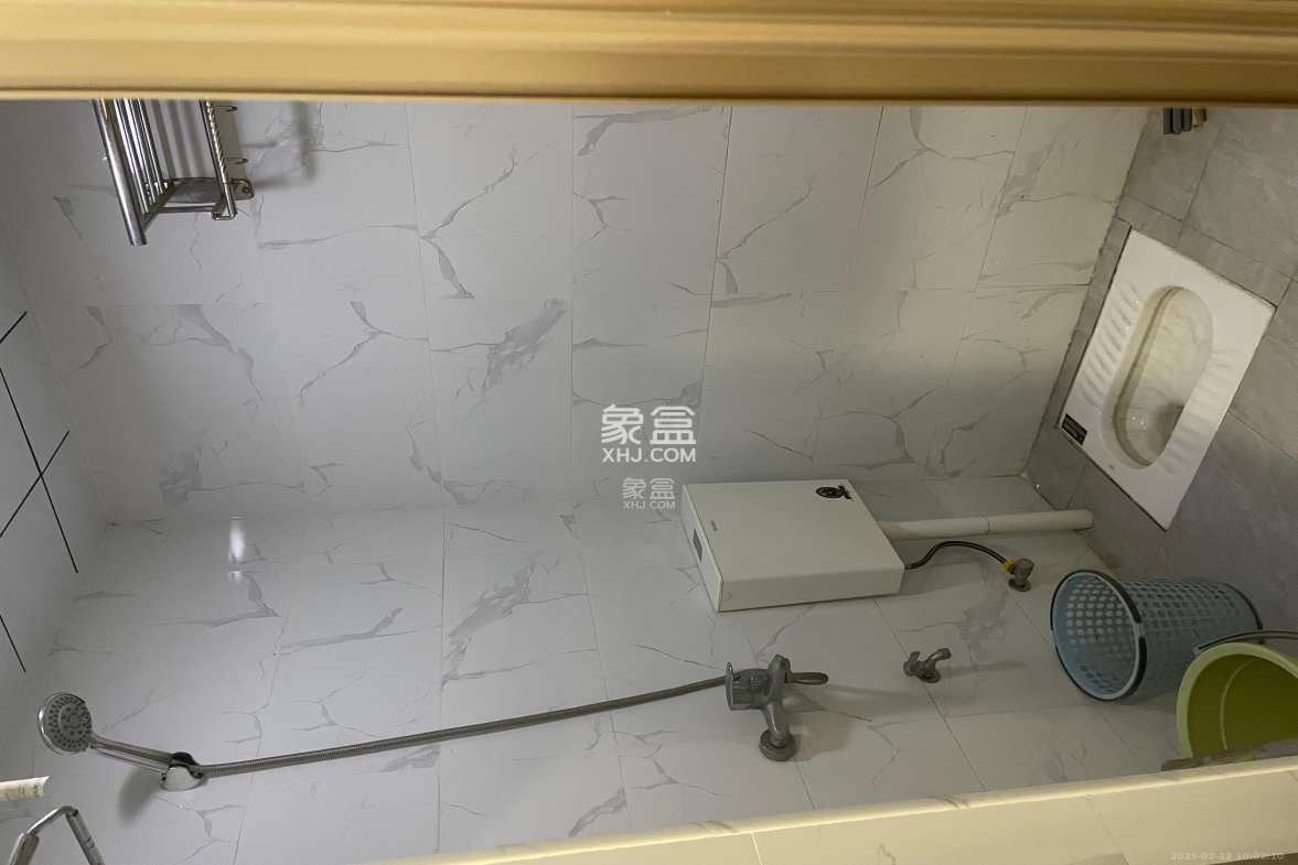 江山帝景哈佛  4室2厅1卫    2600.0元/月 江山帝景哈佛  4室2厅1卫    2600.0元/月室内图