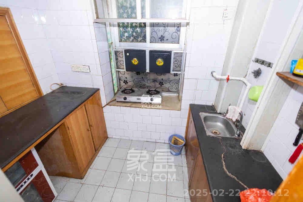 杏花苑  4室2厅2卫    1800.0元/月室内图