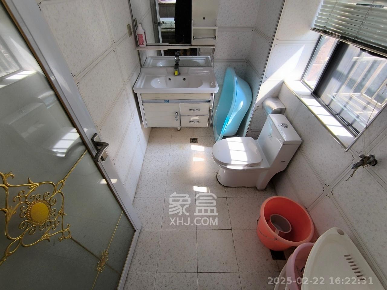 枫华府第 3室2厅2卫 2000.0元/月 枫华府第 3室2厅2卫 2000.0元/月室内图